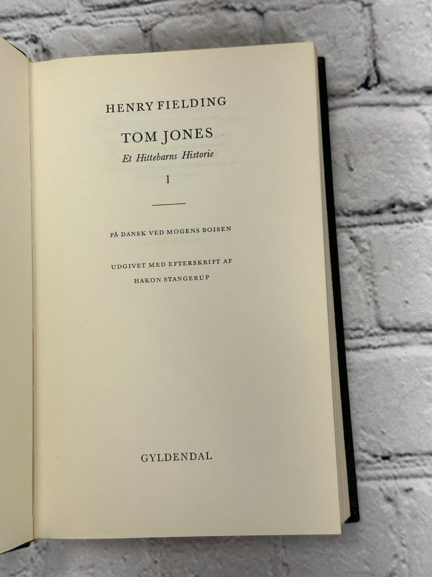 Tom Jones 1 & 2 by Henry Fielding [1967 · Gyldendals Bibliotek · Danish]