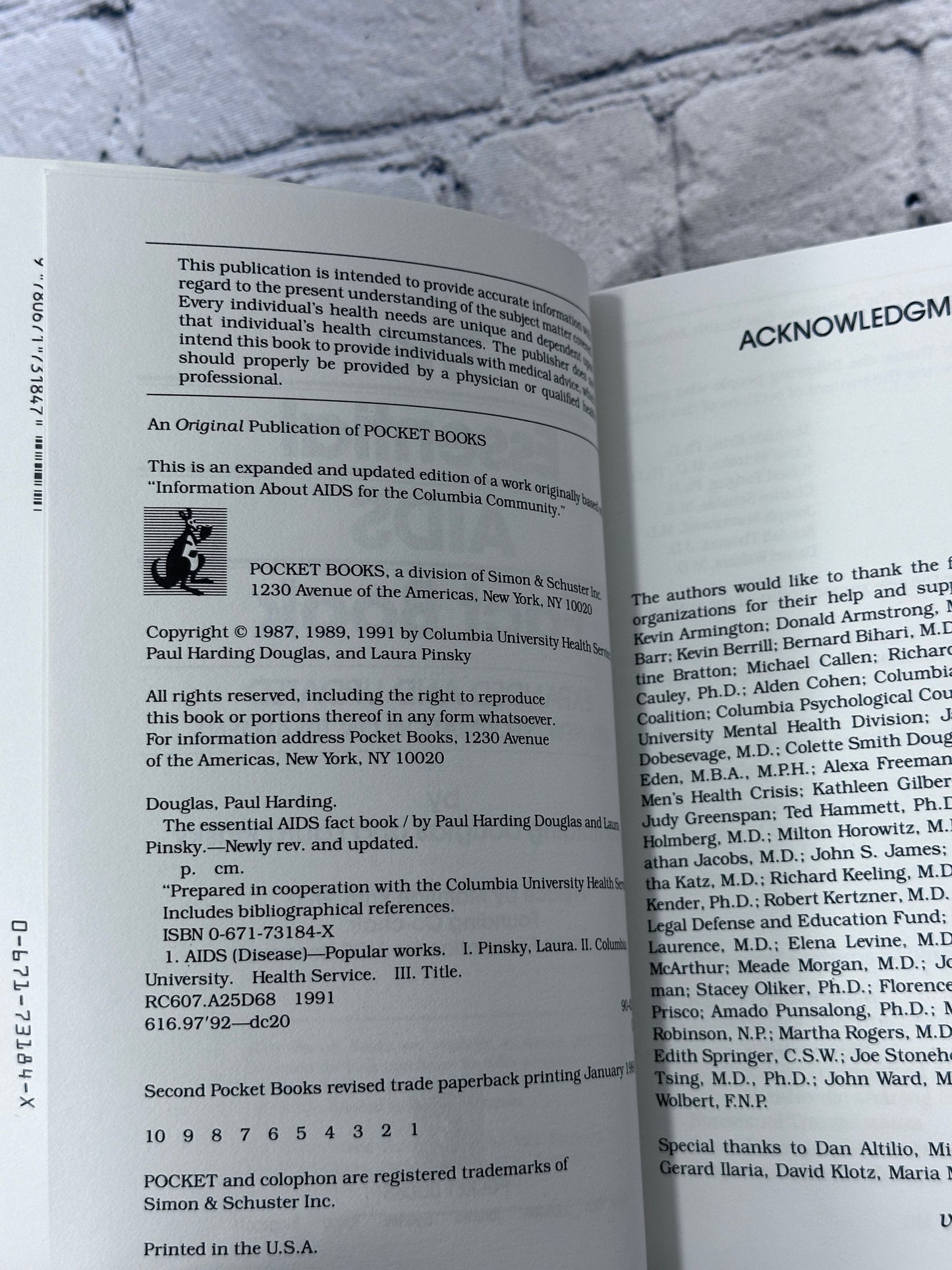 The Essential AIDS Fact Book by Paul Harding Douglas, Laura Pinsky [1991]