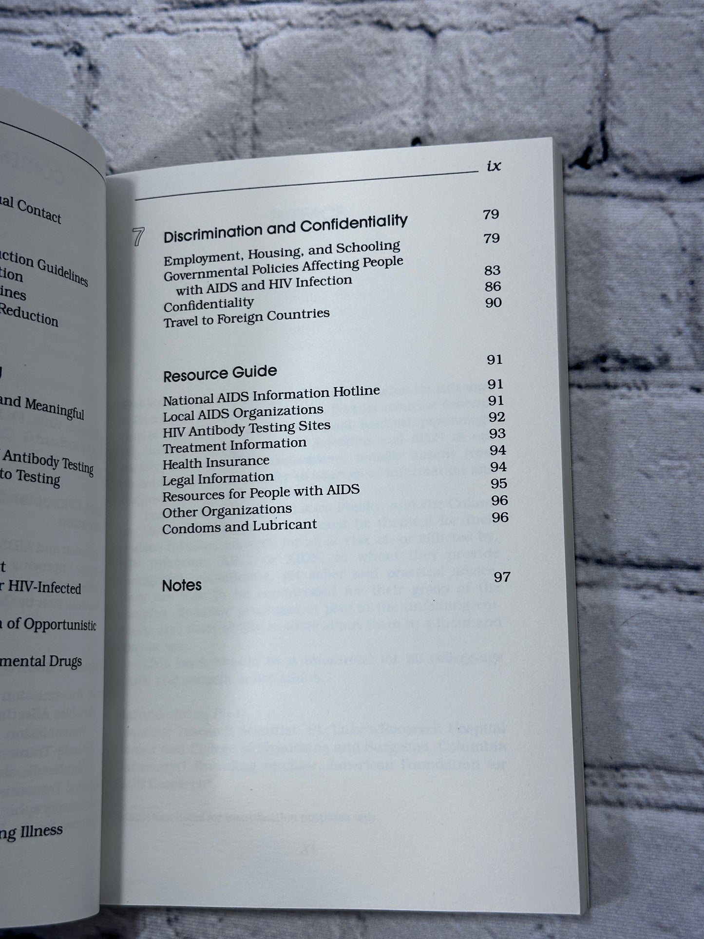 The Essential AIDS Fact Book by Paul Harding Douglas, Laura Pinsky [1991]