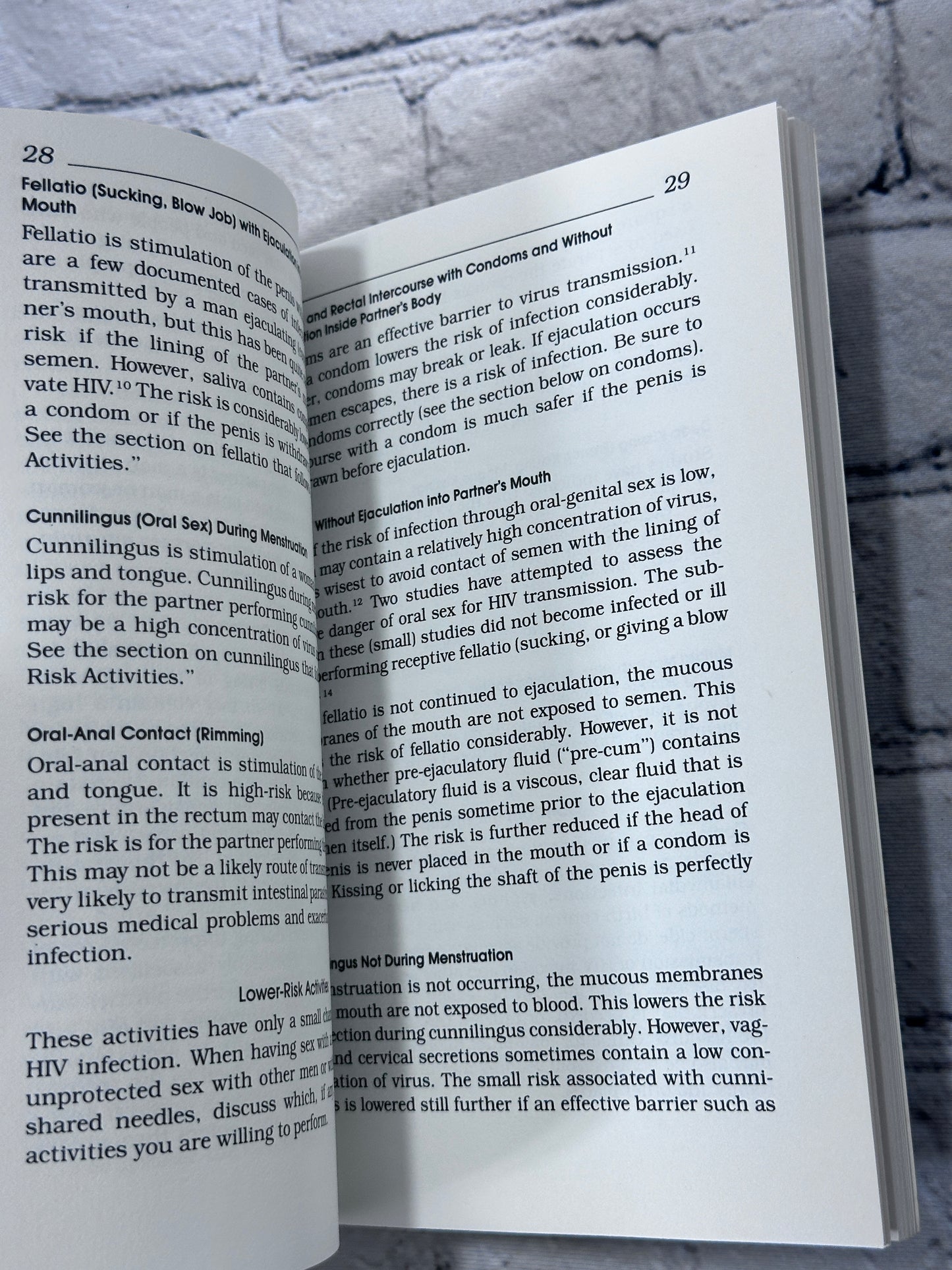 The Essential AIDS Fact Book by Paul Harding Douglas, Laura Pinsky [1991]