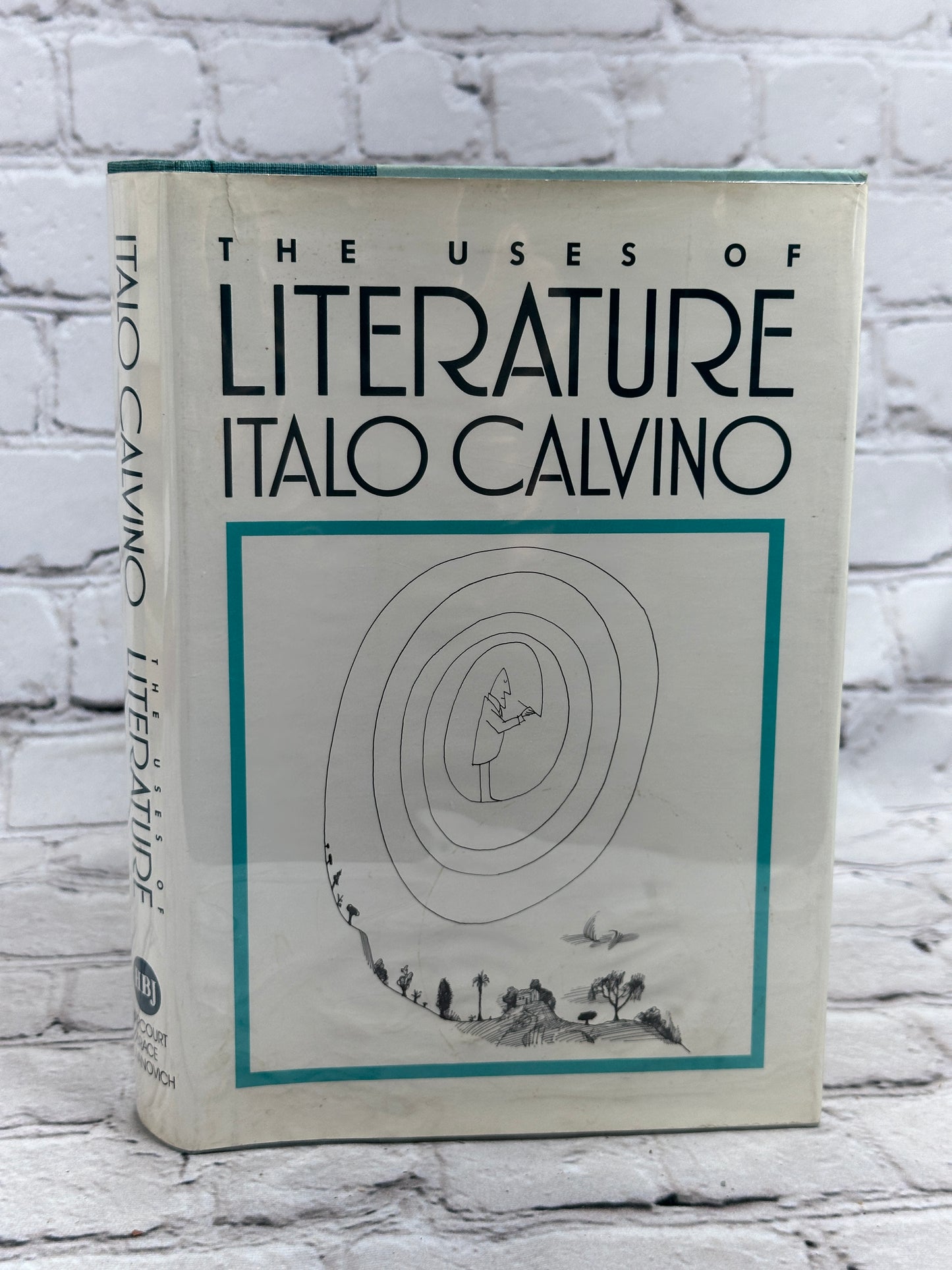 The Uses of Literature: Essays by Italo Calvino [1st U.S Ed. · 1st Print · 1986]