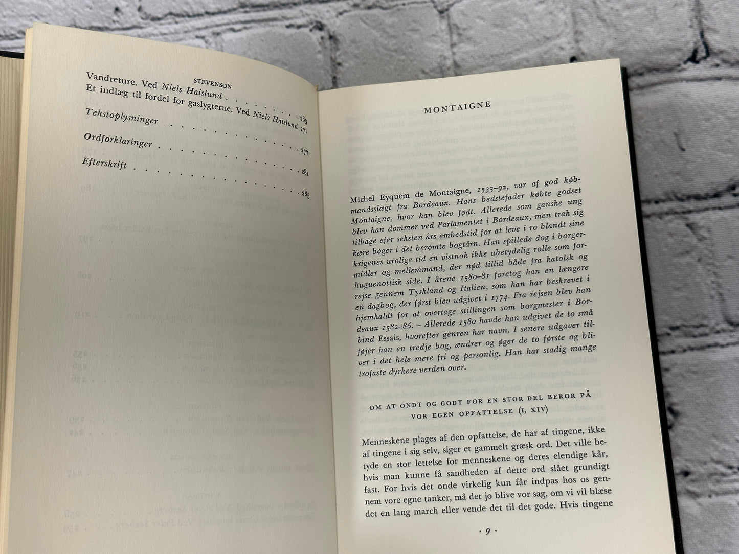 Essays [1967 · Gyldendals Bibliotek · Danish]