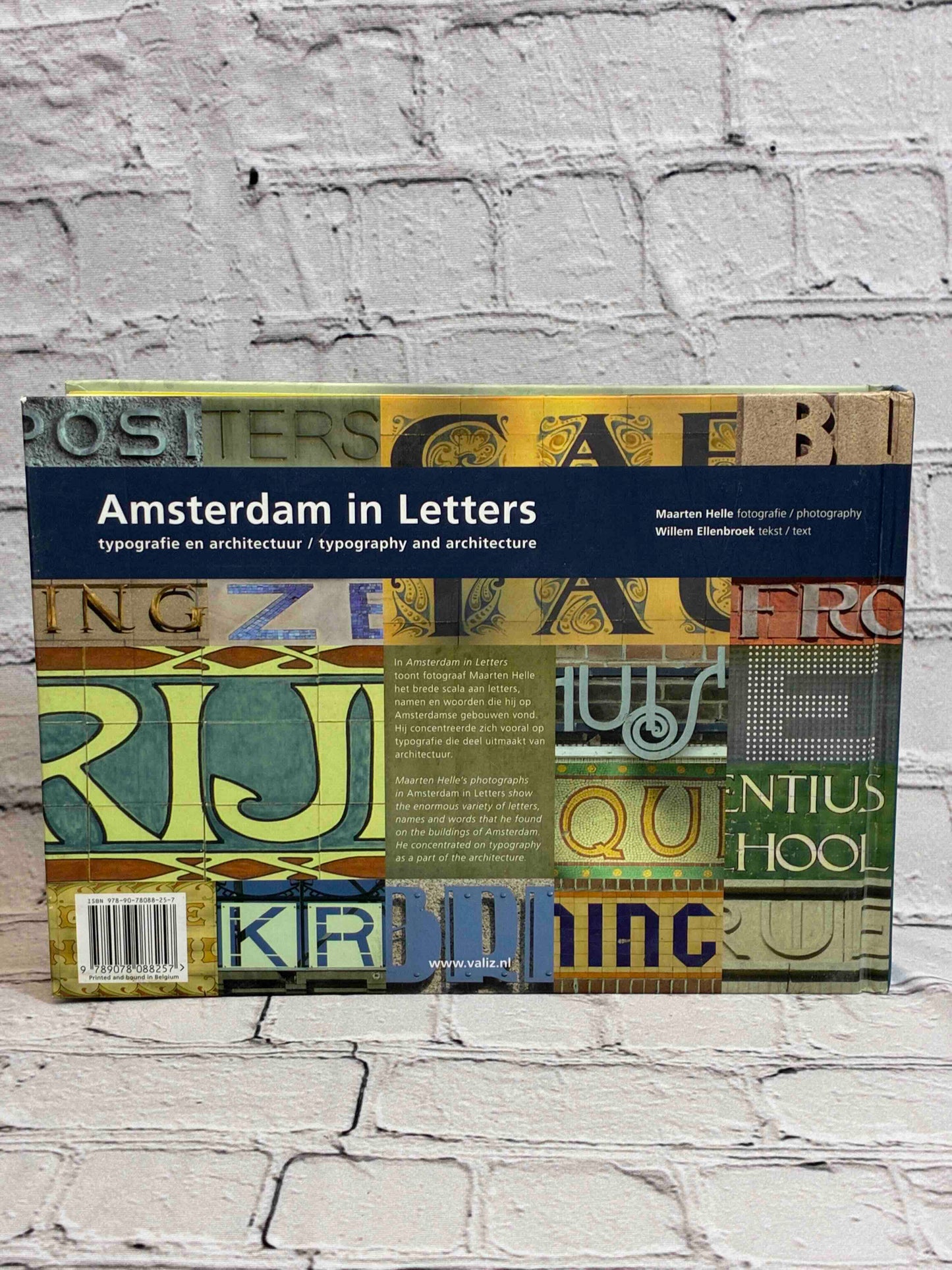 Amsterdam in Letters: typografie en architectuur / typography and architecture