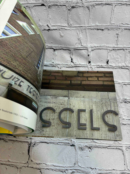 Amsterdam in Letters: typografie en architectuur / typography and architecture