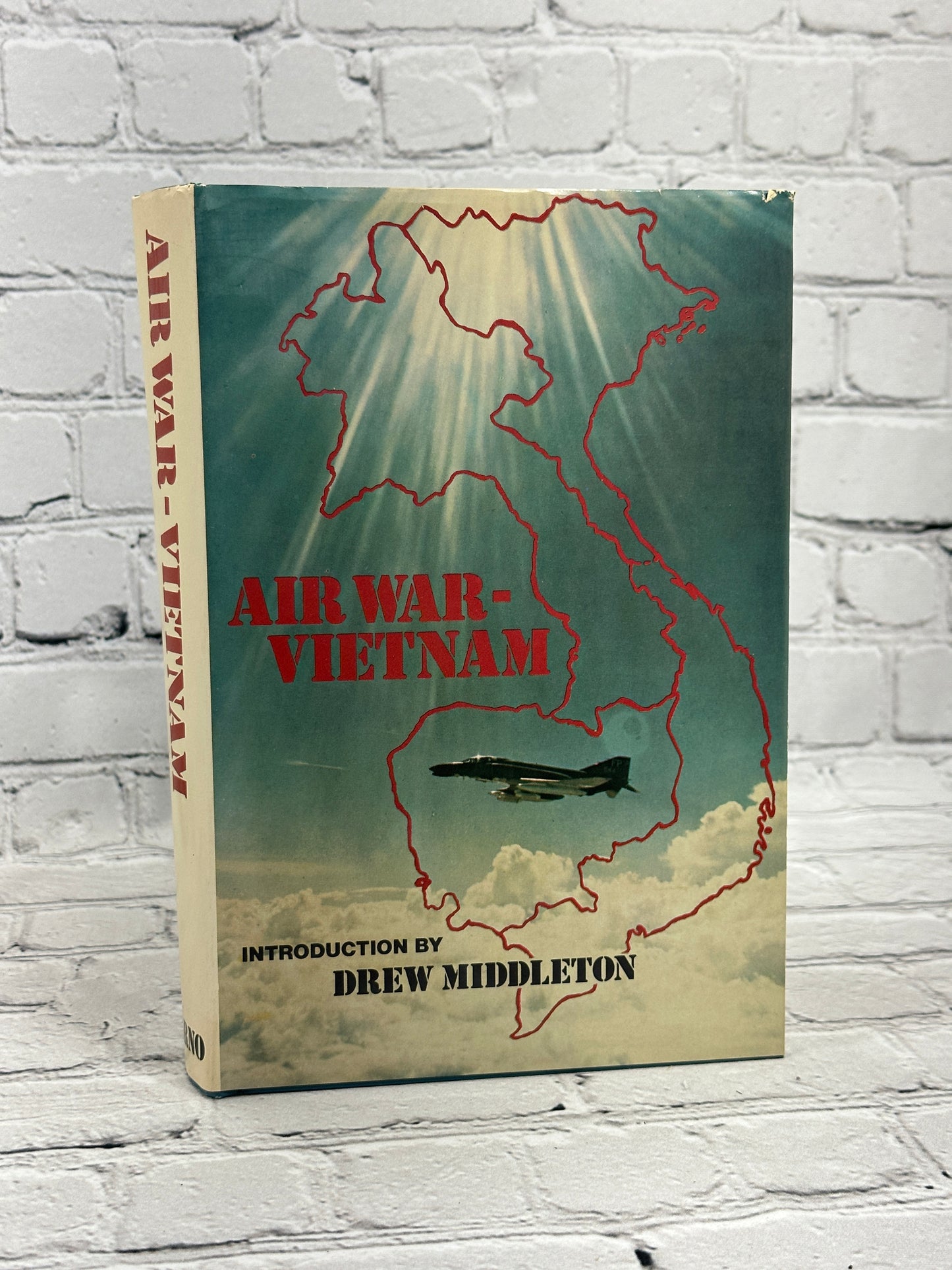 Air War-Vietnam introduction by Drew Middleton [1978 · Book Club Edition]