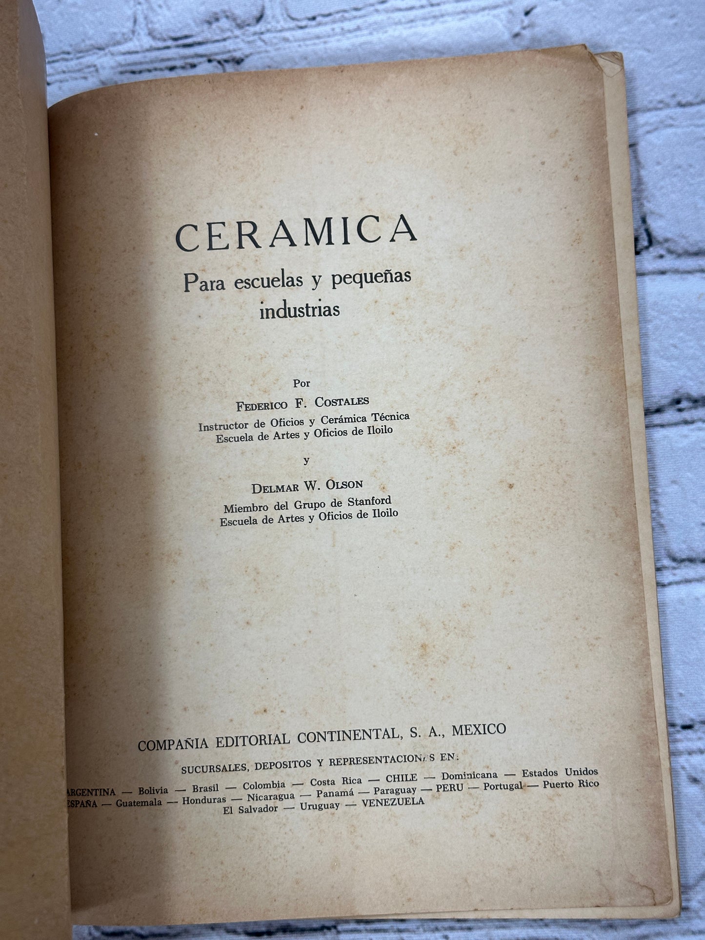 Cerámica Para Escuelas y Pequeñas Industrias, Federico Costales y Delmar Olson