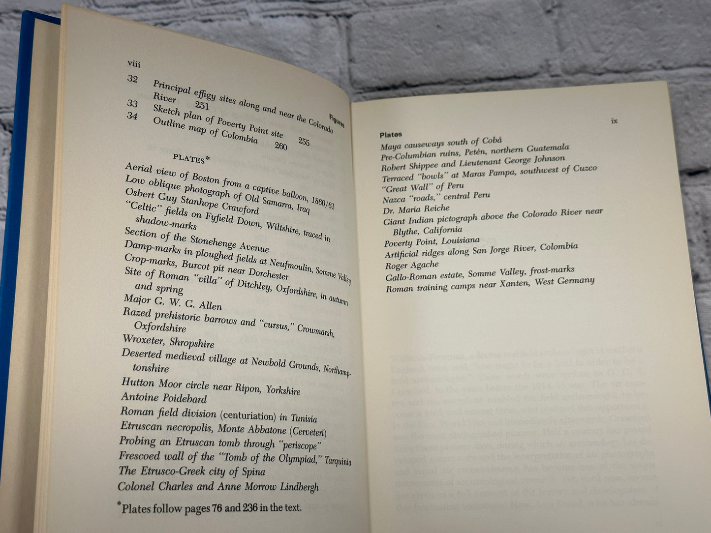 Flights into Yesterday: The Story of Aerial Archaeology by Leo Deuel [1969]