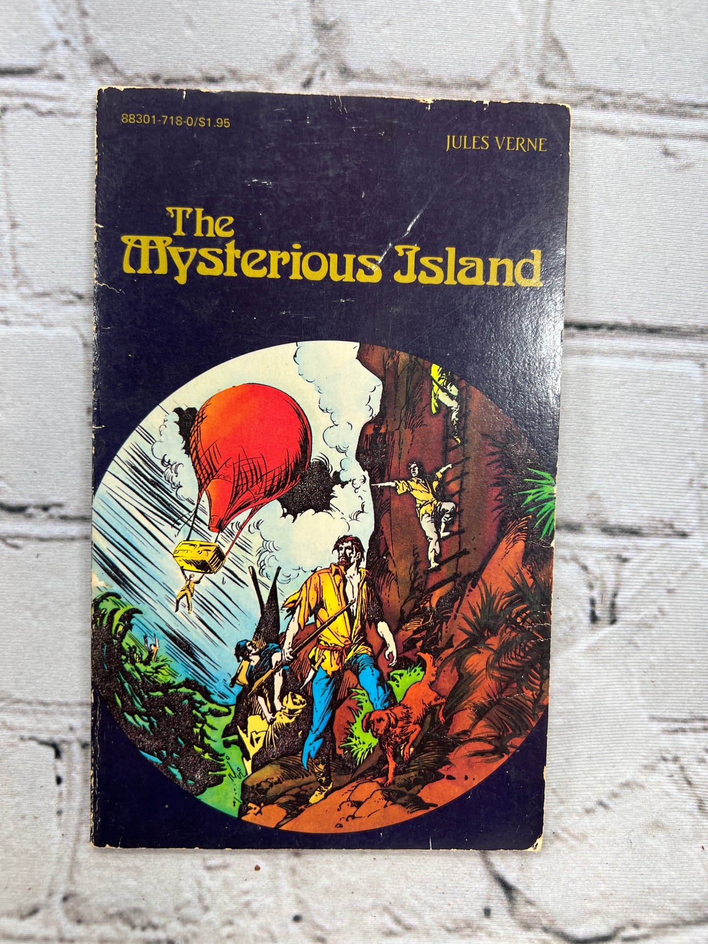 The Mysterious Island by Jules Verne [Pocket Classics · 1984]