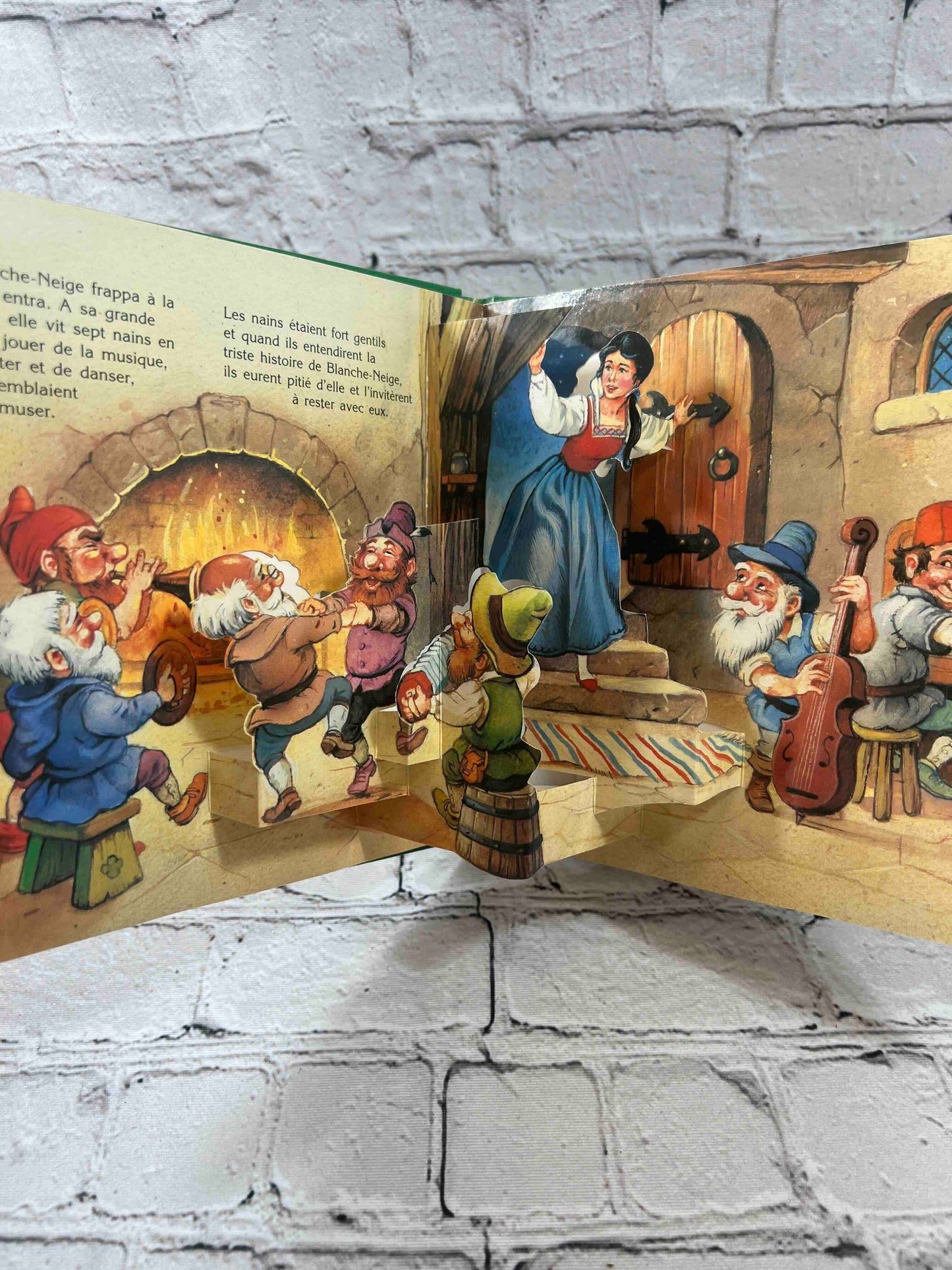 Blanche-Neige: Un conte animé (Snow White Pop-Up)