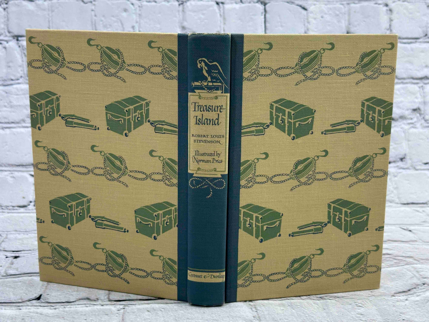 Treasure Island (Illustrated Junior Library)