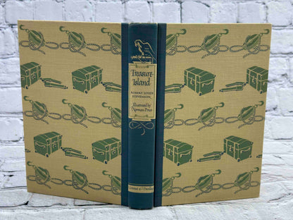 Treasure Island (Illustrated Junior Library)
