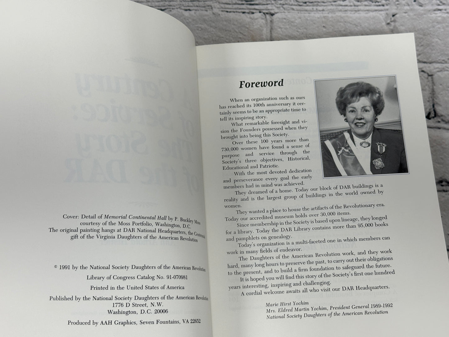 A Century of Service The Story of the Dar by Ann Arnold Hunter [1st Ed. · 1999]