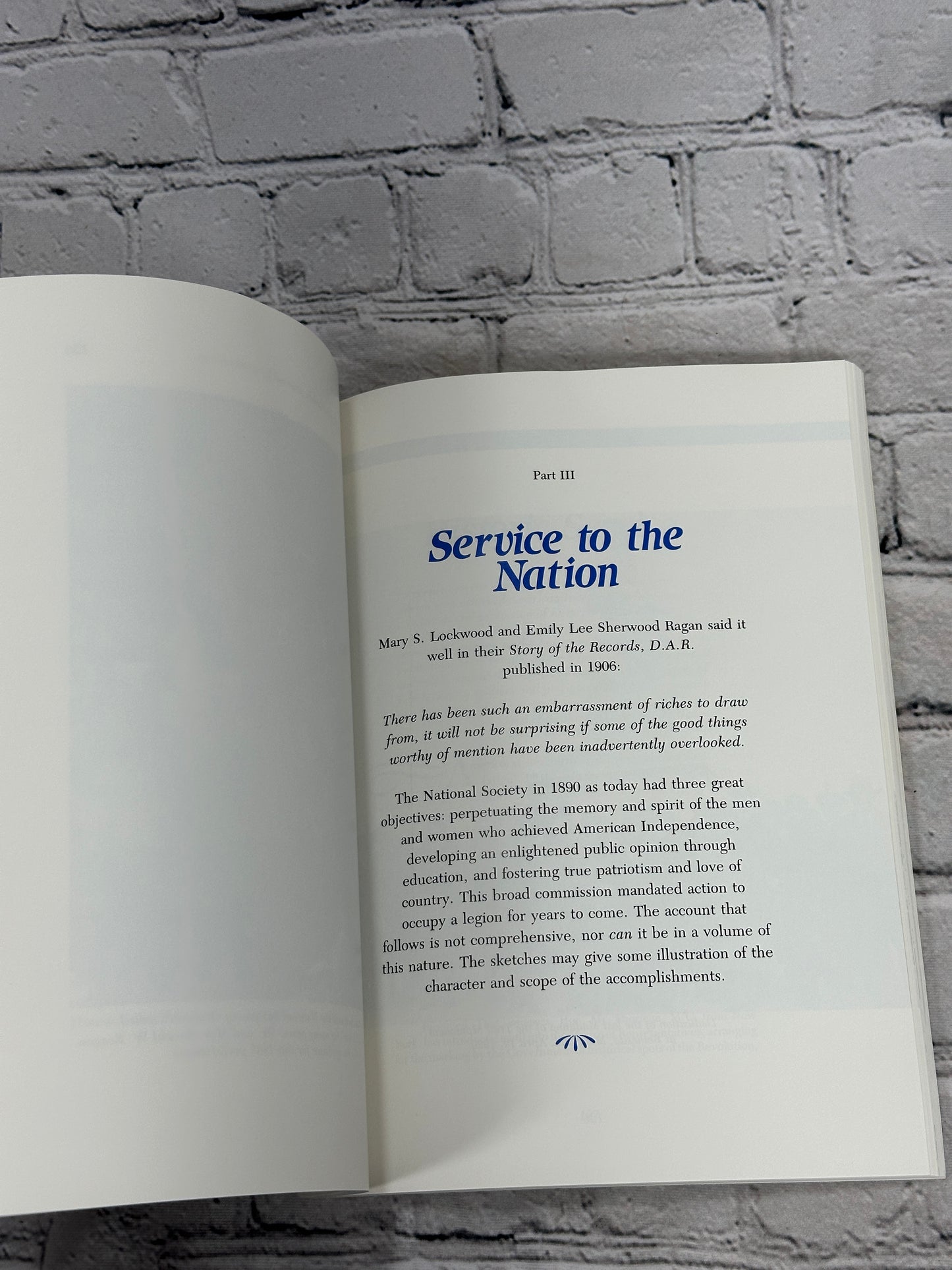 A Century of Service The Story of the Dar by Ann Arnold Hunter [1st Ed. · 1999]