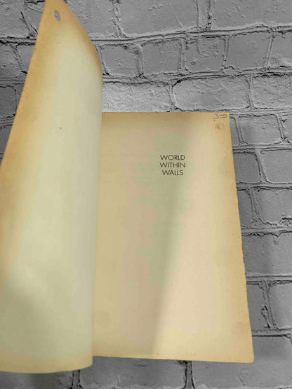 World within walls: Japanese literature of the pre-modern era, 1600-1867