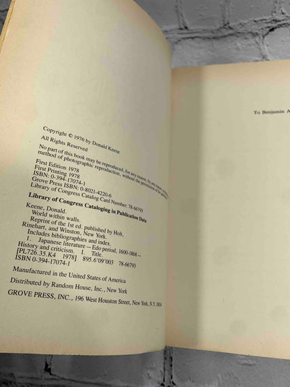 World within walls: Japanese literature of the pre-modern era, 1600-1867