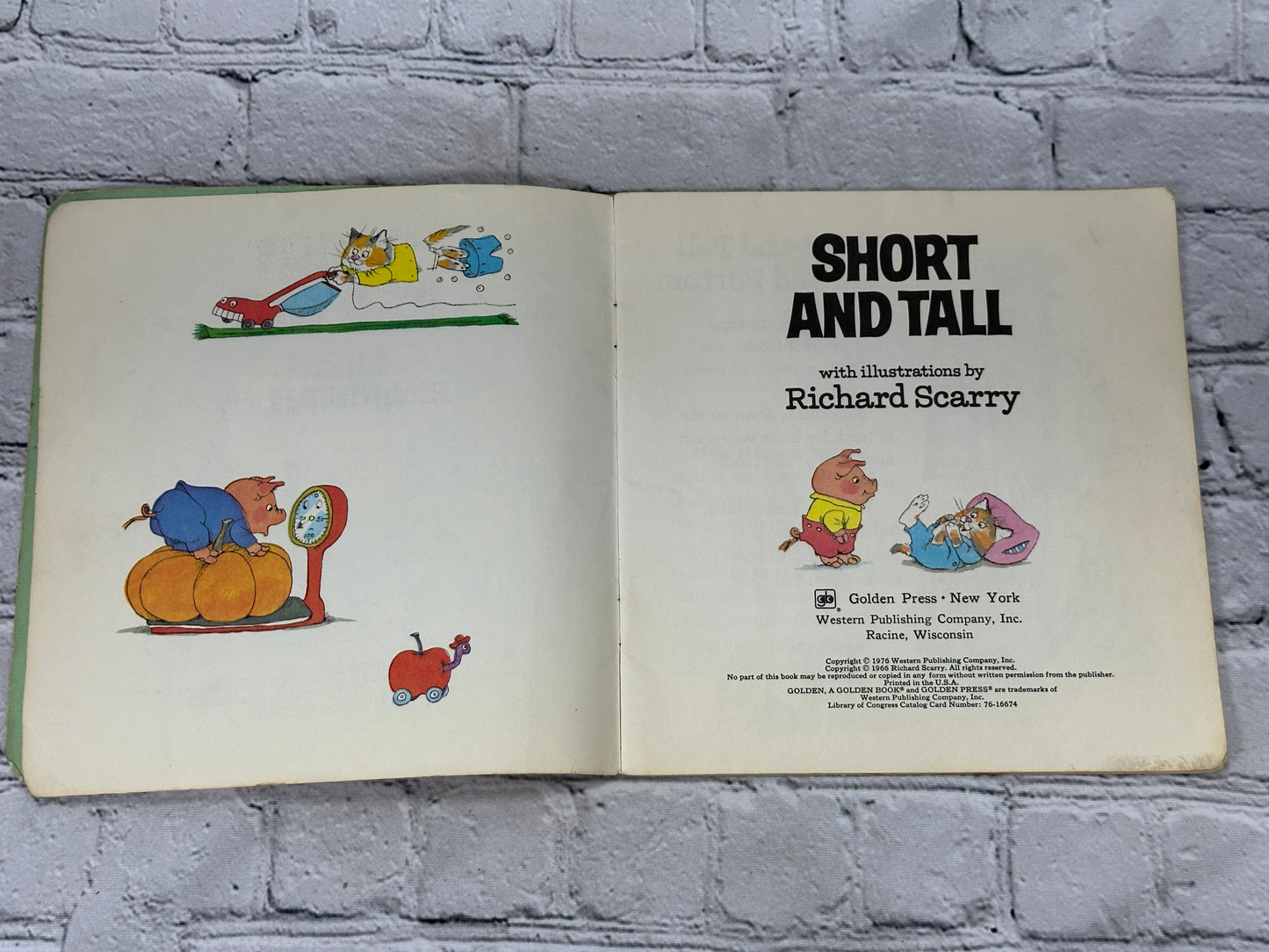 Short and Tall Illustrated by Richard Scarry [Golden Look-Look Book · 1976]