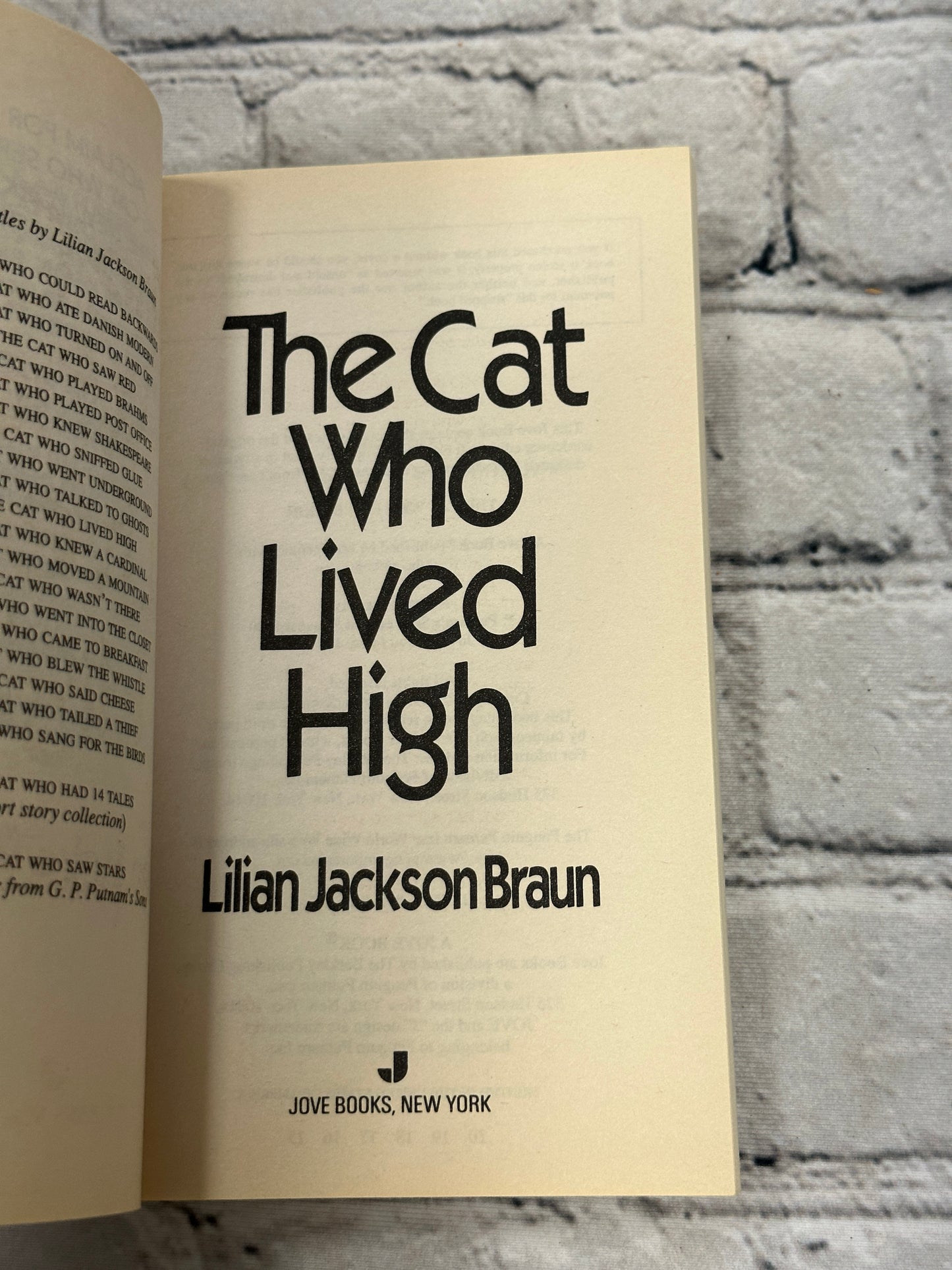 The Cat Who Lived High By Lilian Jackson Braun [1991]