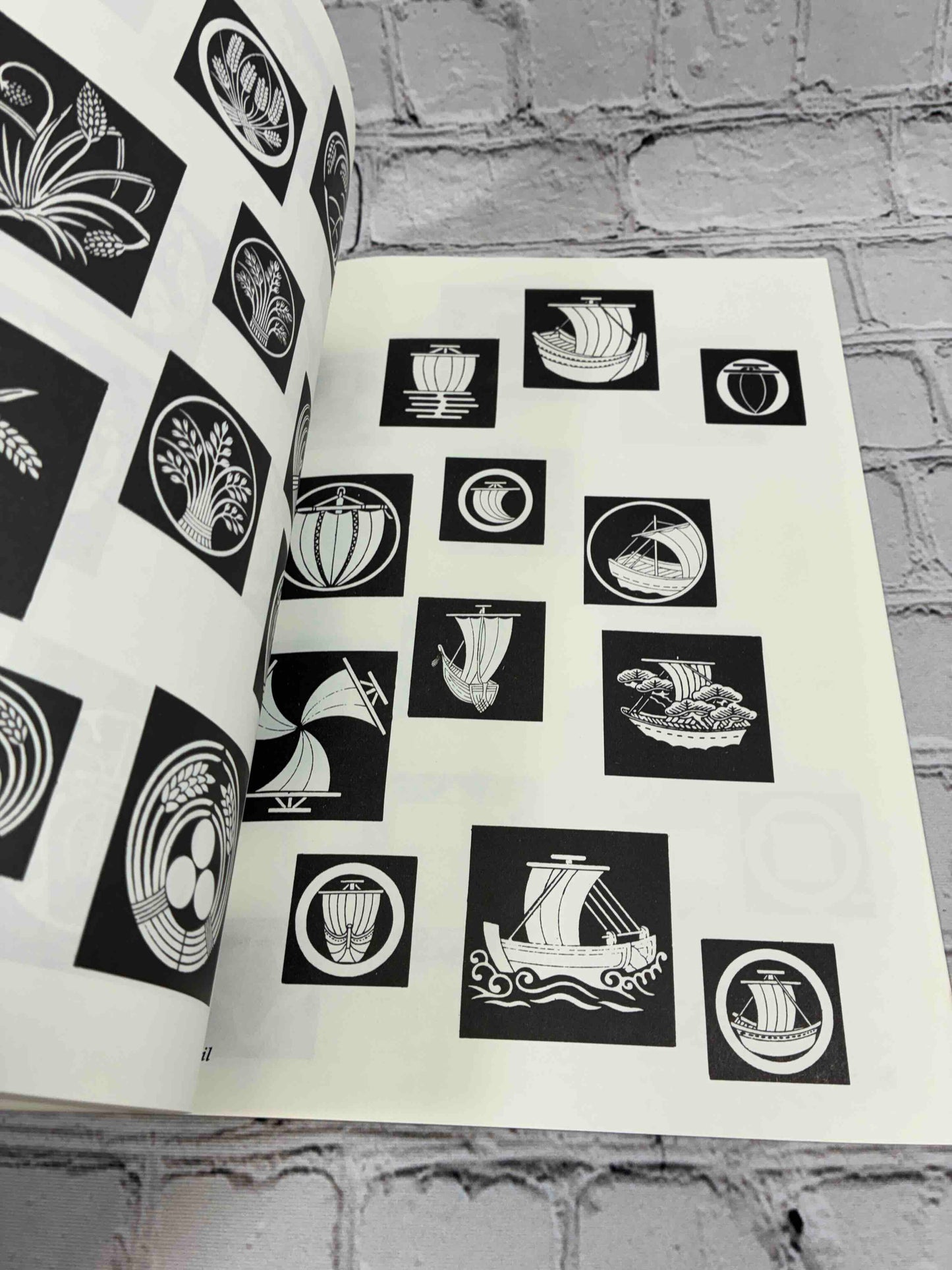 Traditional Japanese Crest Designs