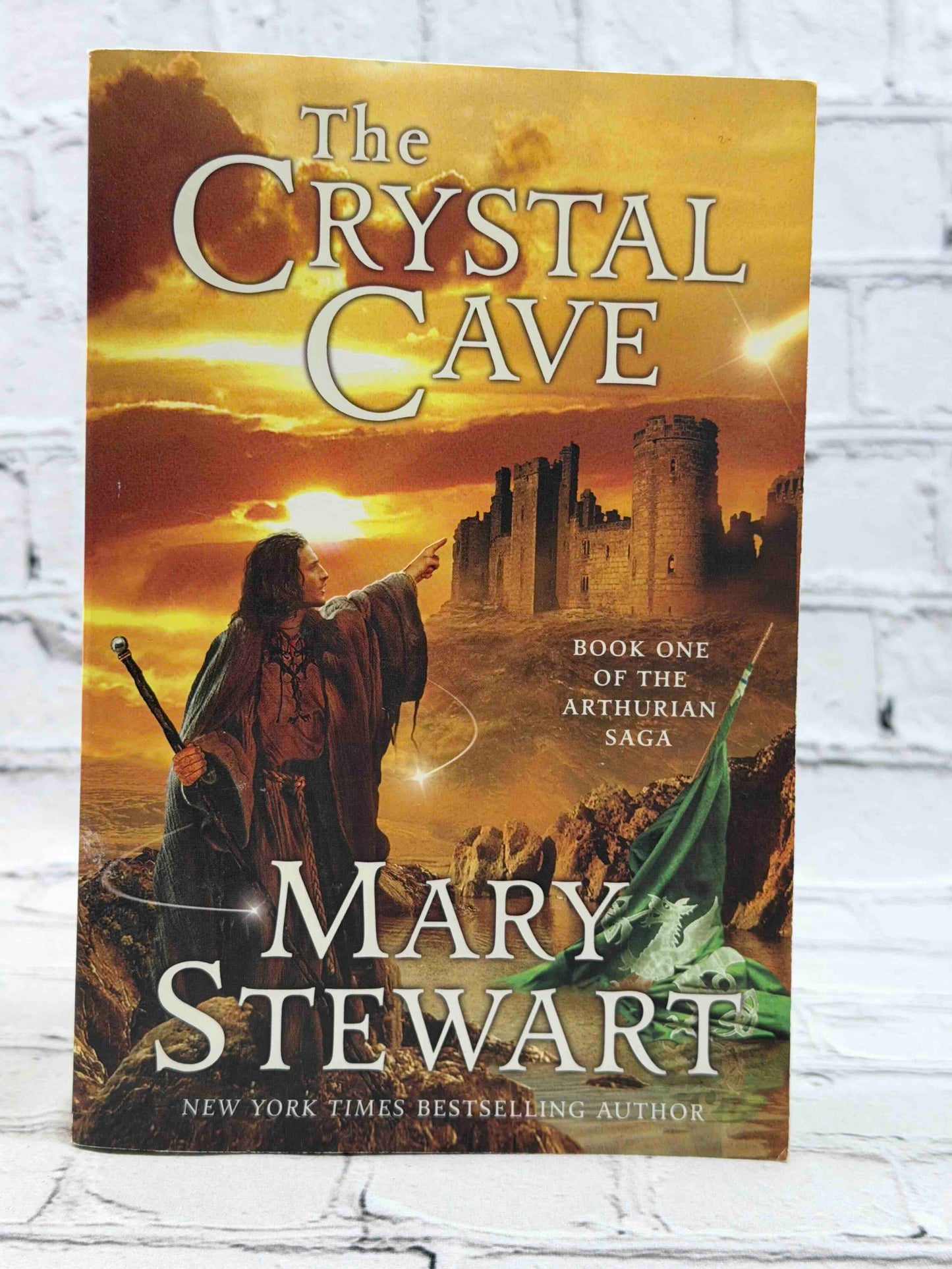 The Crystal Cave (The Arthurian Saga, Book 1)