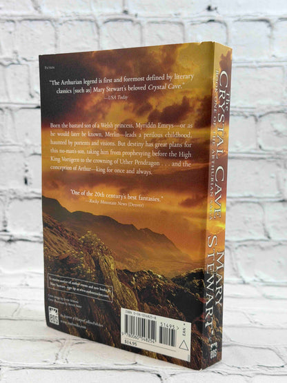 The Crystal Cave (The Arthurian Saga, Book 1)