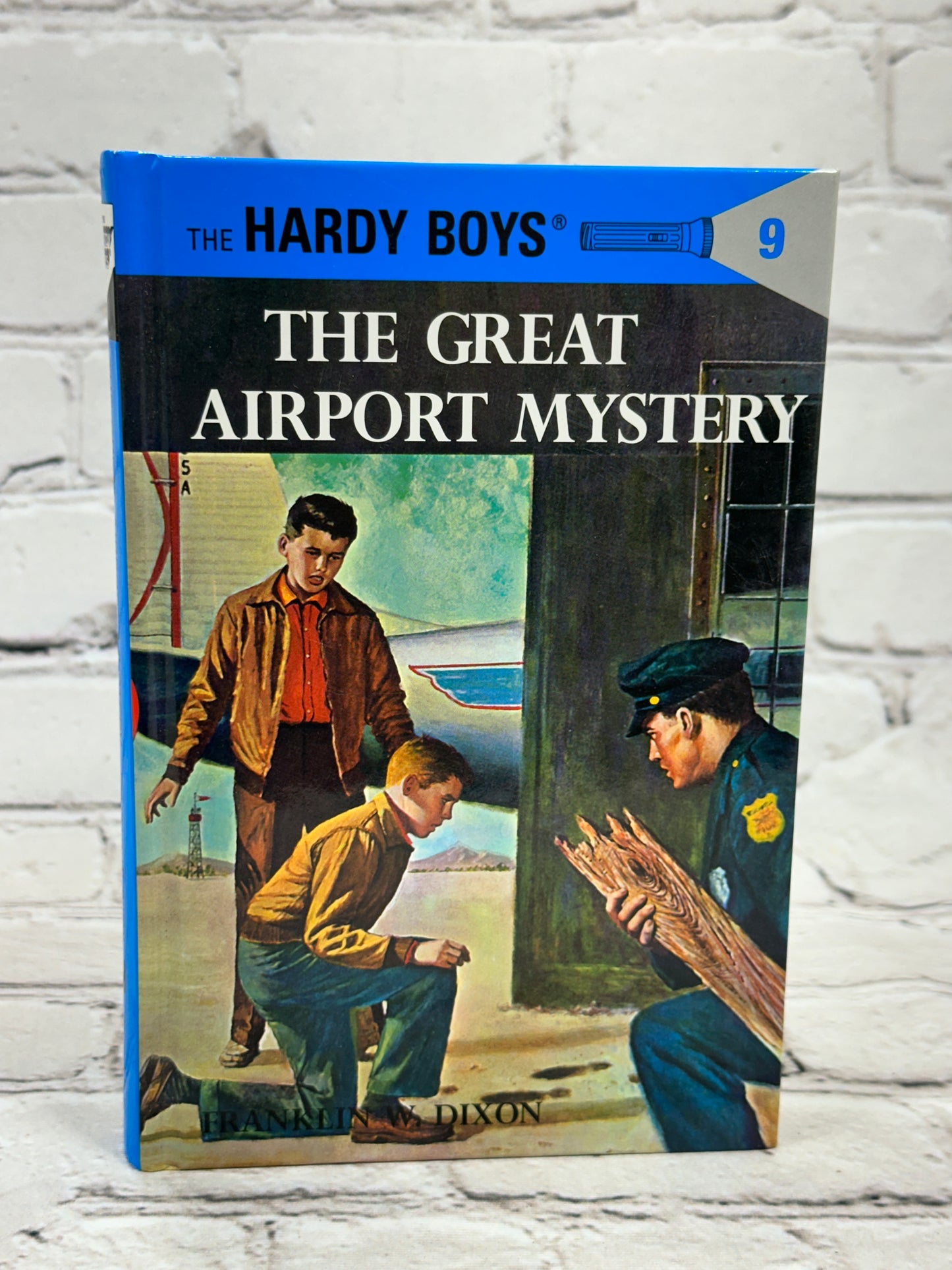 The Great Airport Mystery [The Hardy Boys · Book 9]