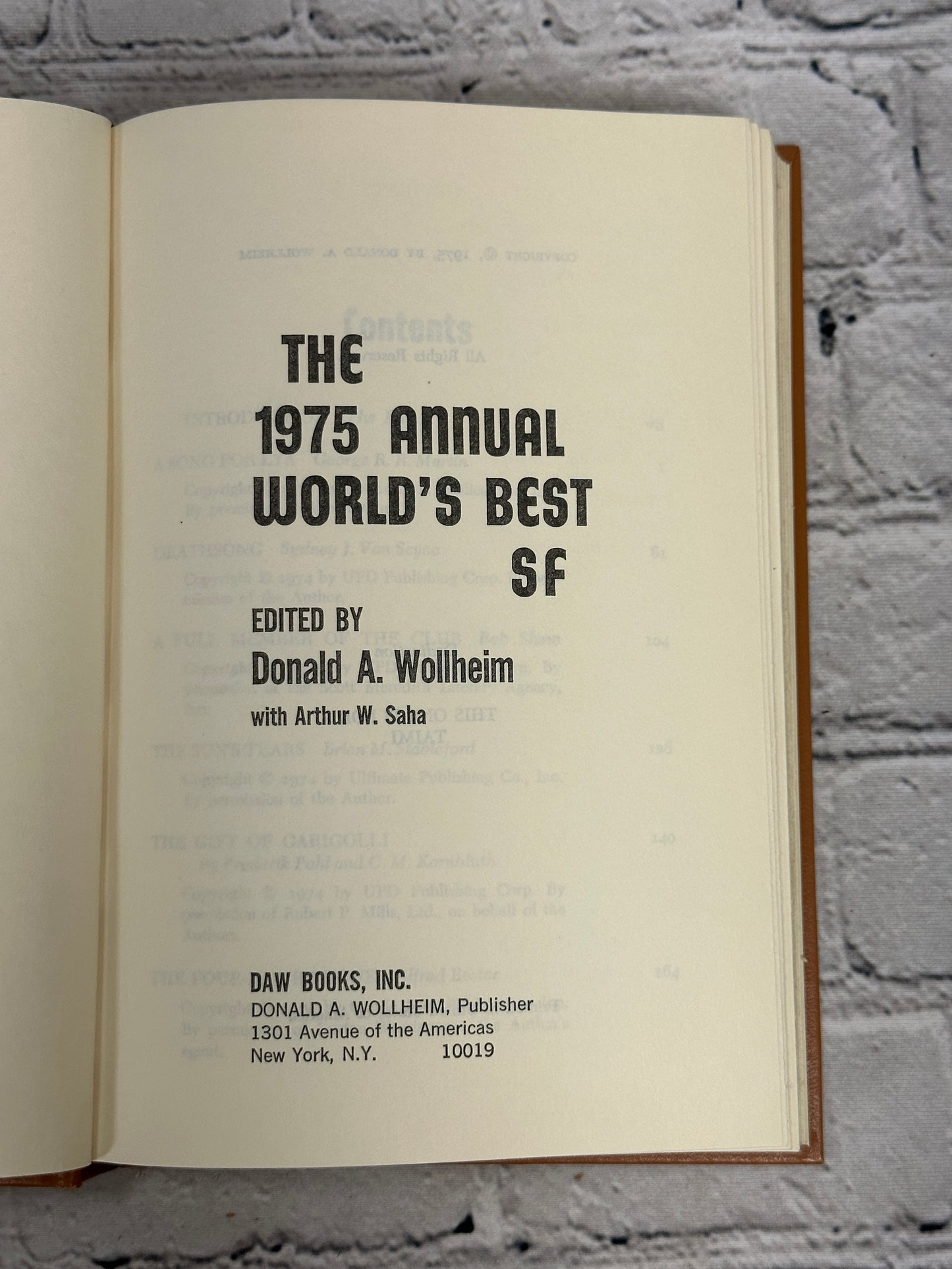 The 1975 Annual World's Best SF edited by Donald A. Wollheim [Book Club Edition]