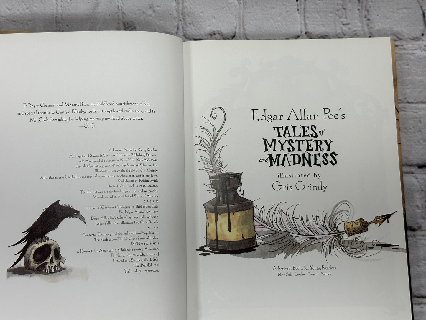 Edgar Allan Poe's Tales of Mystery and Madness illustrated by Gris Grimly [2004]