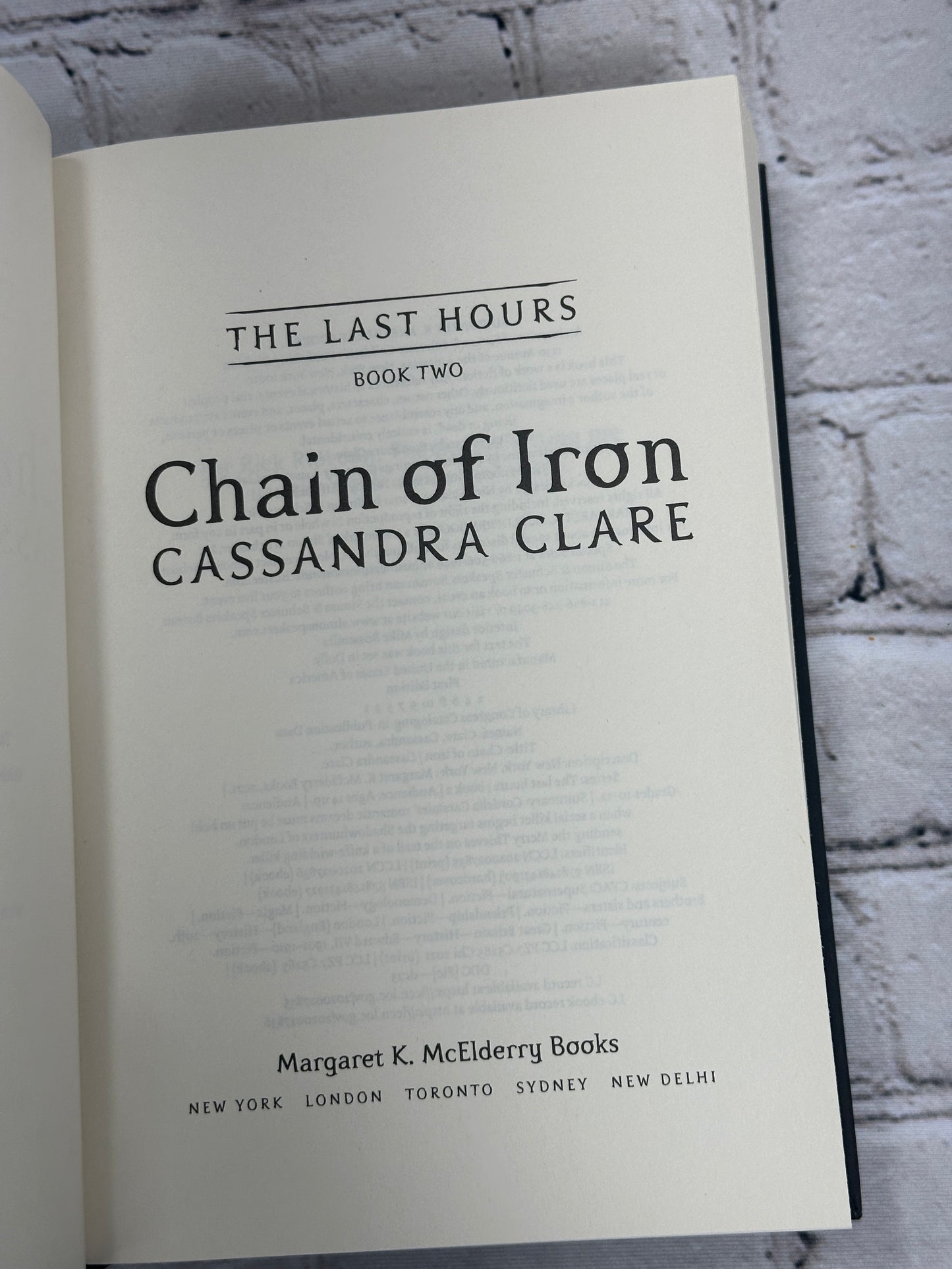 Chain of Iron by Cassandra Clare  [The Last Hours · Book 2 · First Edition]