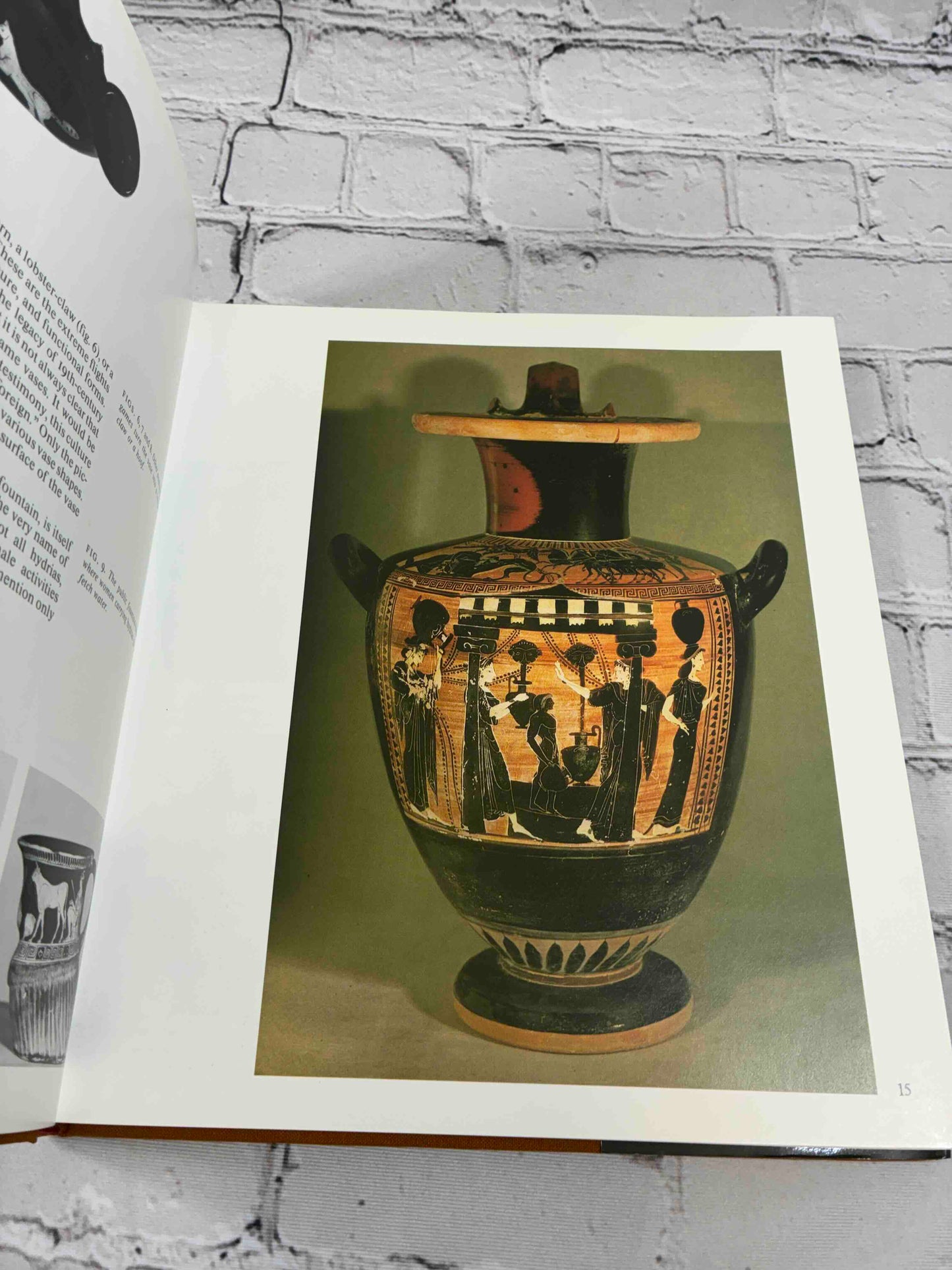 A City Of Images : Iconography and Society in Ancient Greece