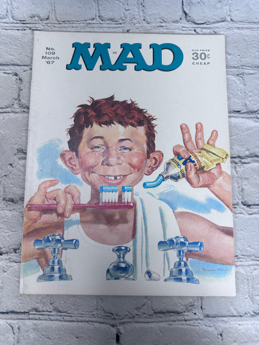 Mad Magazine January 1967 No. 108 Alfred E. Express Santa Christmas Issue (Copy)