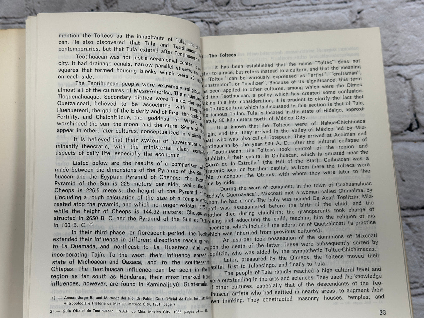 An Overview of the Mayan World with Synthesis by Gualberto Zapata Alonzo [1988]