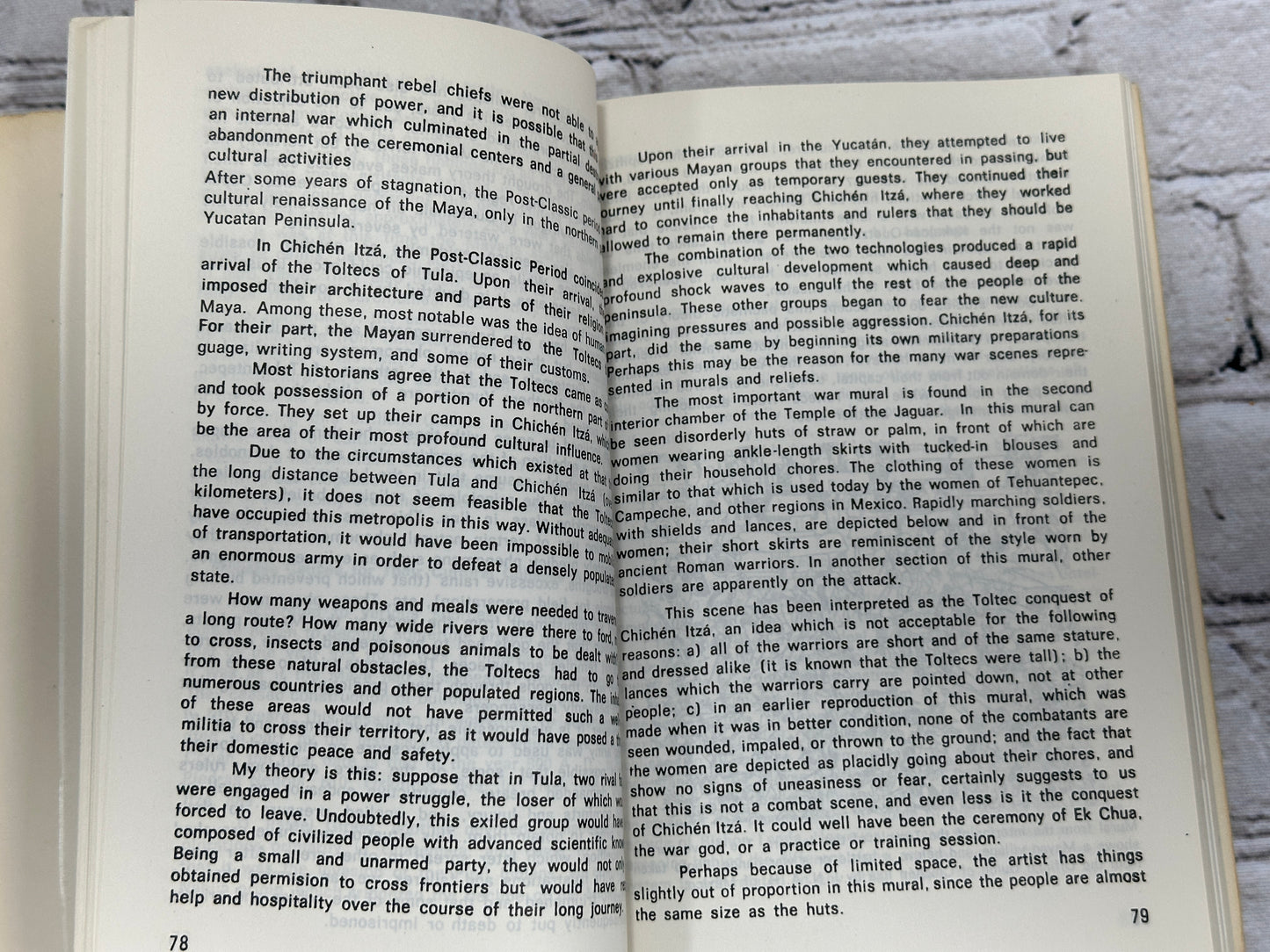 An Overview of the Mayan World with Synthesis by Gualberto Zapata Alonzo [1988]