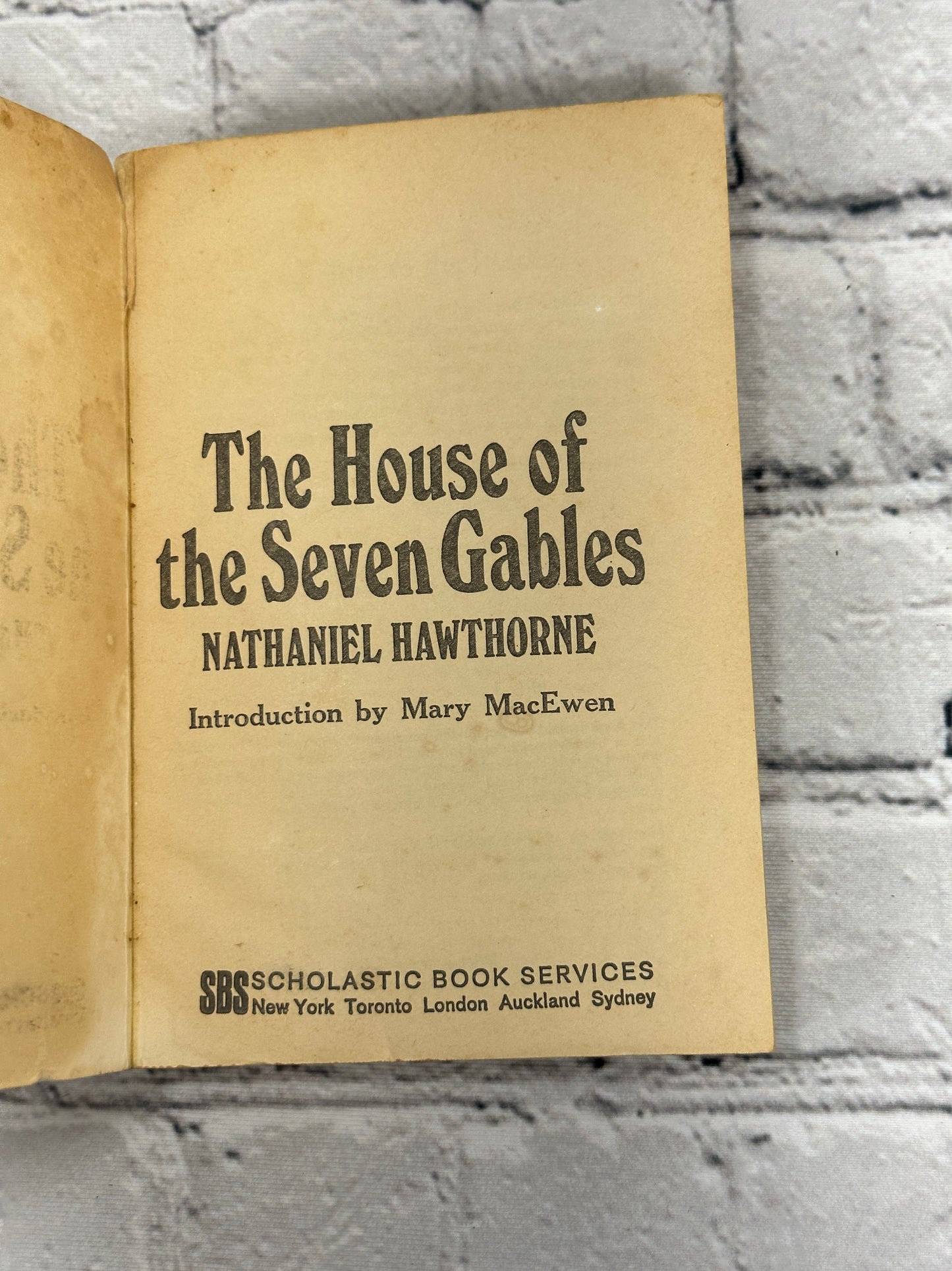 The House of Seven Gables by Nathaniel Hawthorne [1971 · Campus Classics]