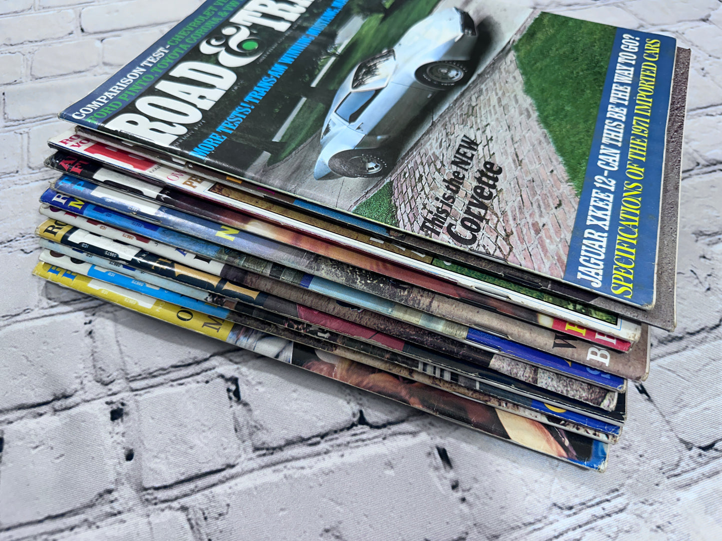 Road & Track Magazine 1971 Complete Year [Lot of 12 Issues]