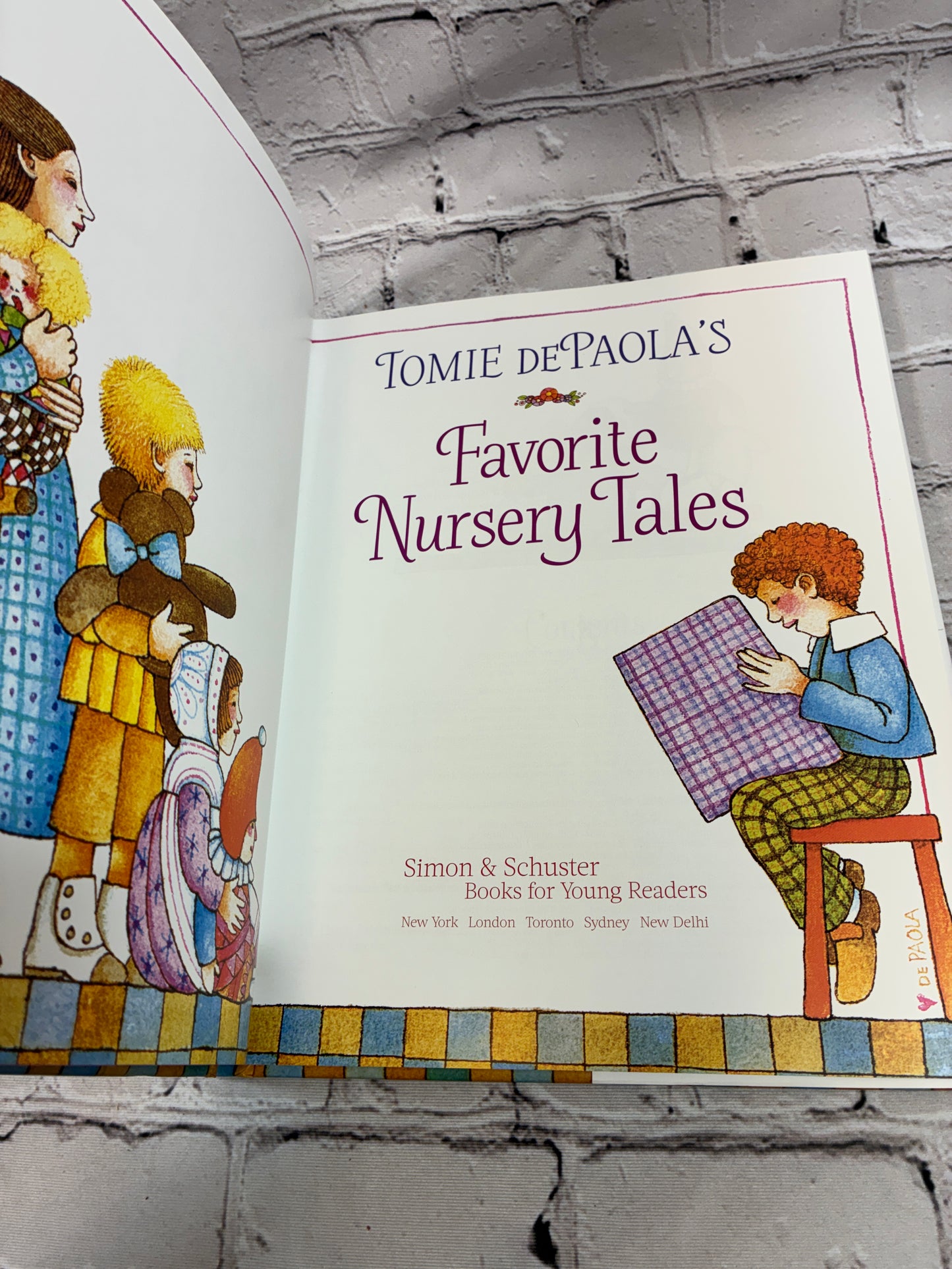 Tomie dePaola's Favorite Nursery Tales