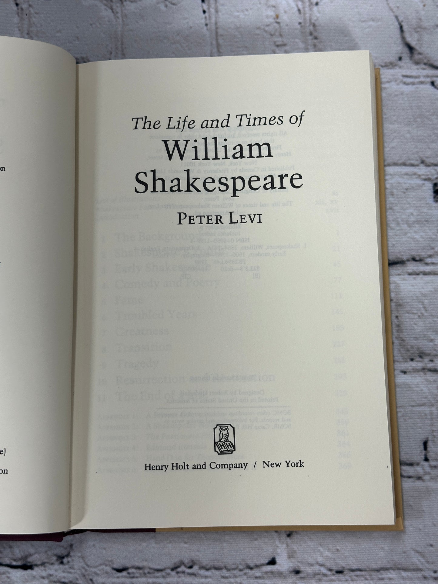 The Life And Times of William Shakespeare by Peter Levi [1988 · 1st Edition]