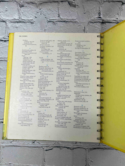 Betty Crocker's New Boys and Girls Cookbook