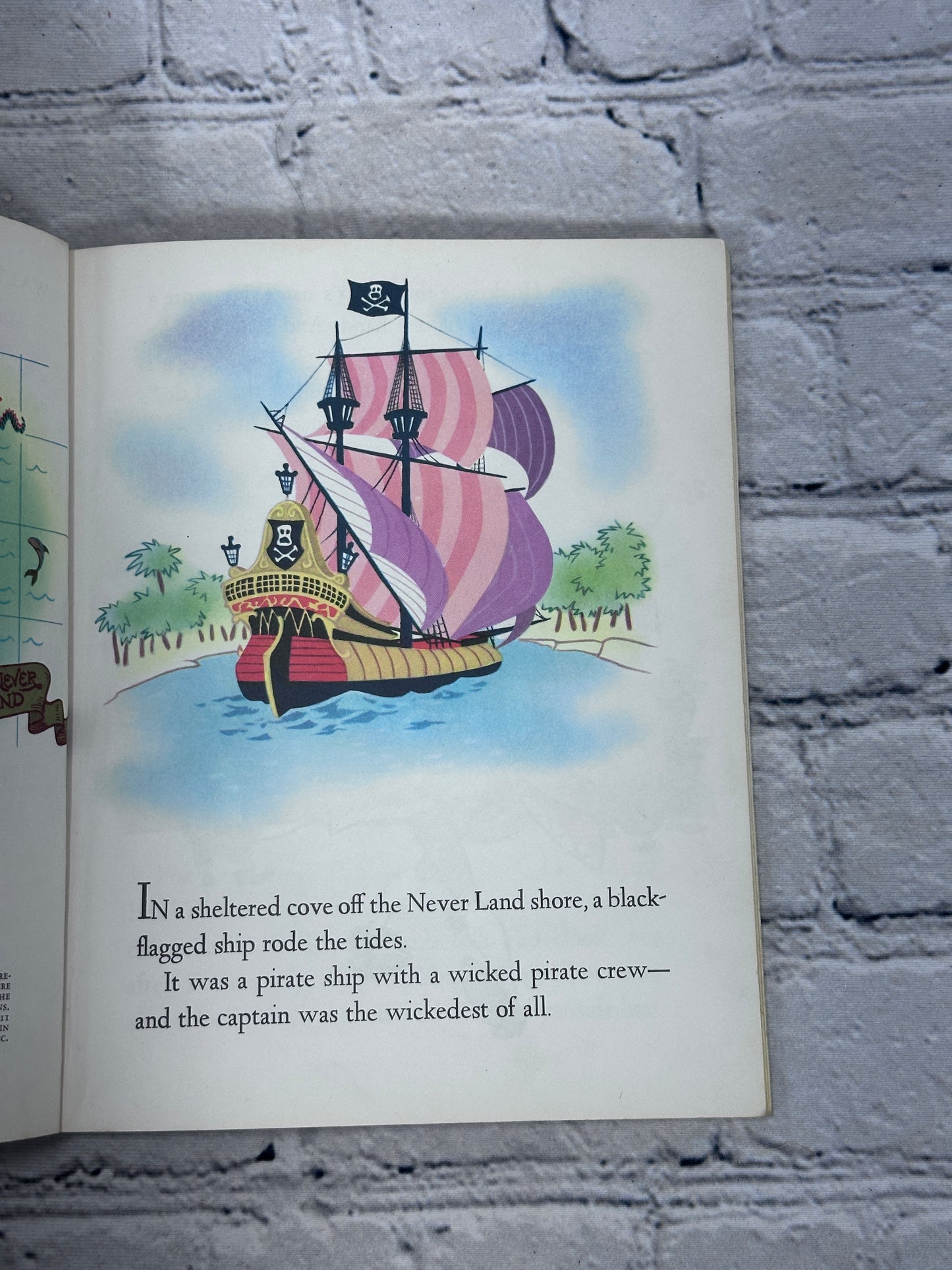 Walt Disney's Peter Pan and the Pirates [Little Golden Book · 7th Print · 1969]