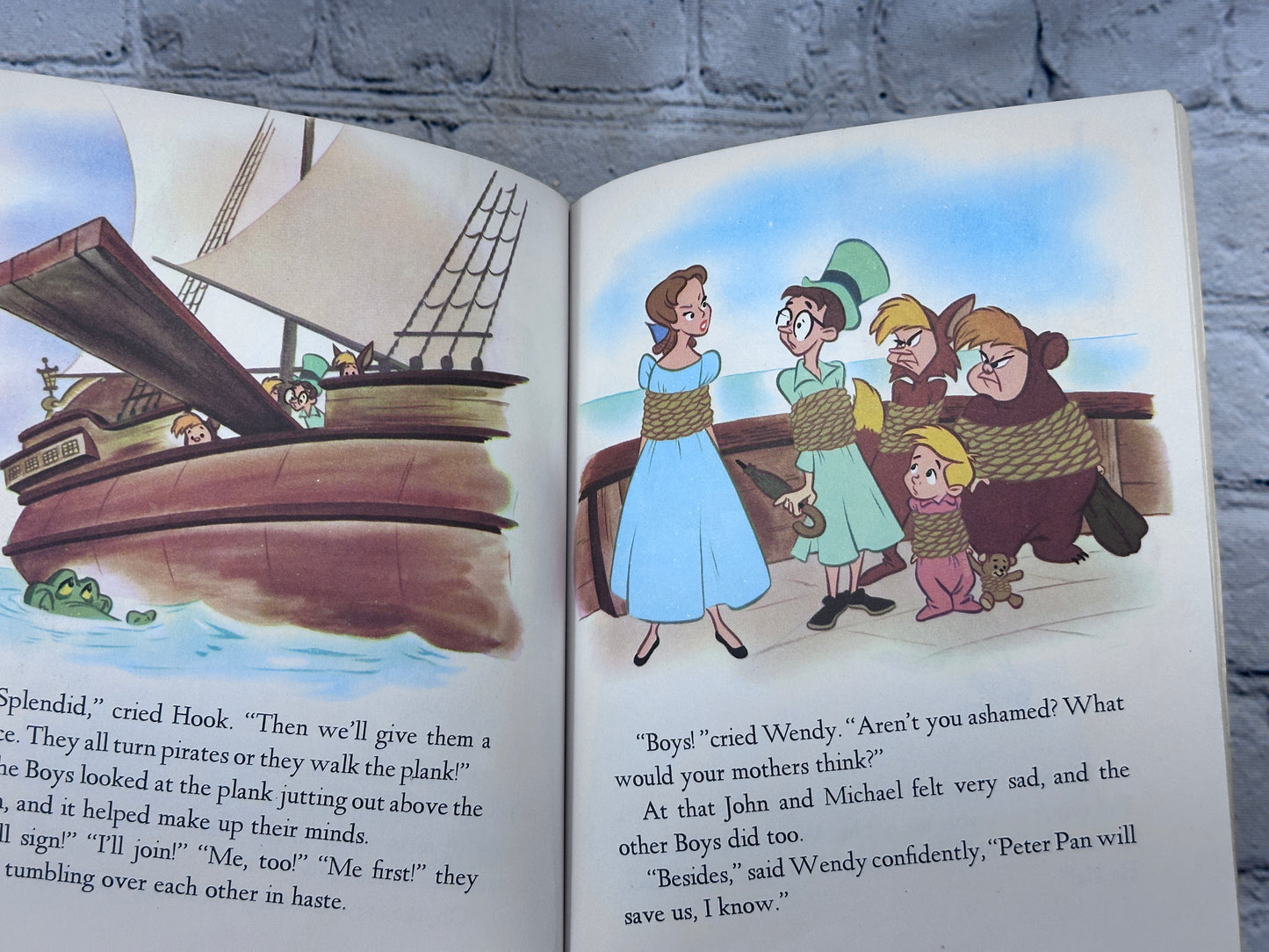 Walt Disney's Peter Pan and the Pirates [Little Golden Book · 7th Print · 1969]