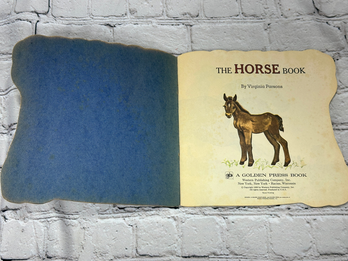 The Horse Book [A Golden Shape Book ·1968]