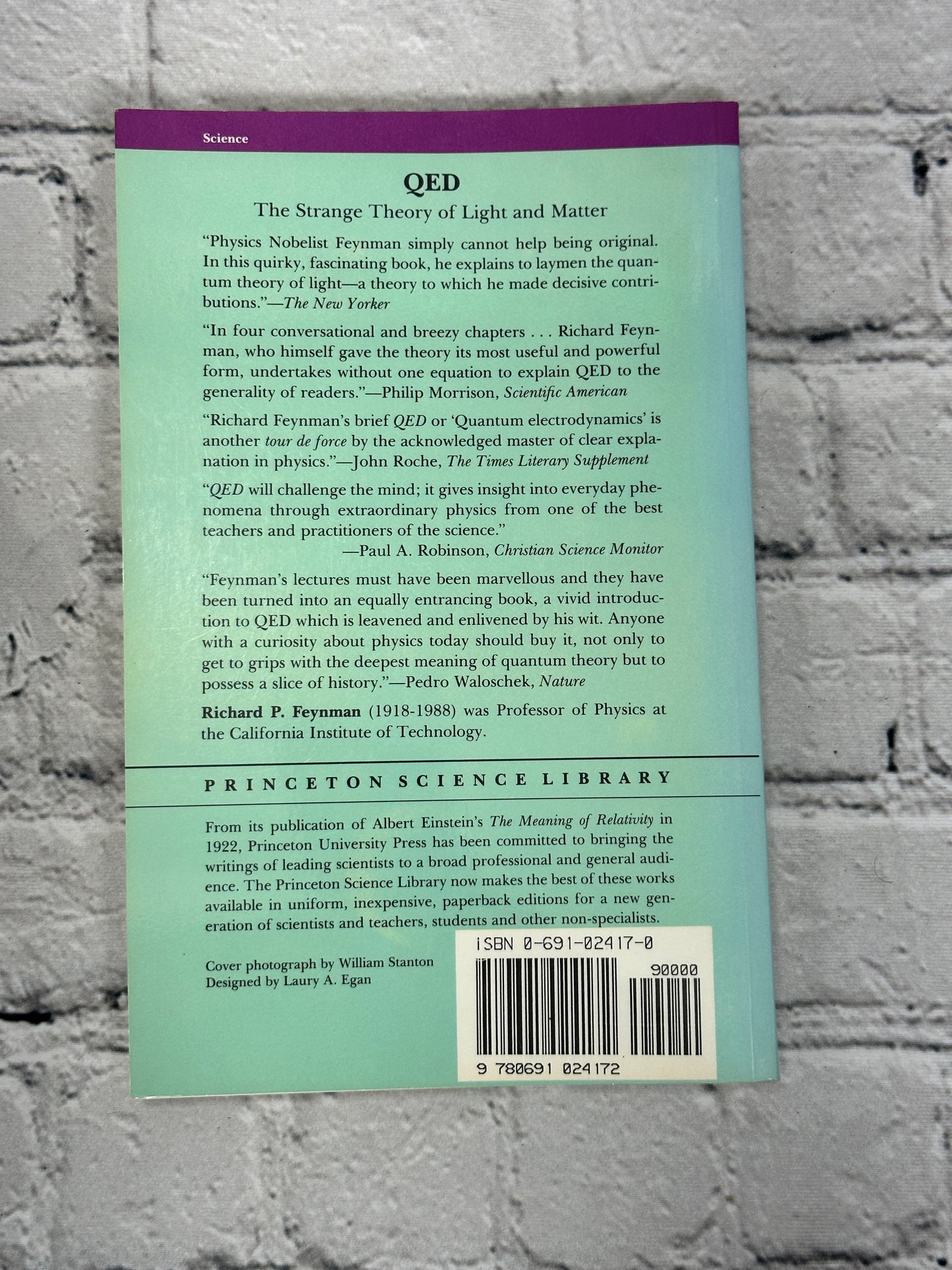 Qed : The Strange Theory of Light and Matter by Richard P. Feynman [1988]