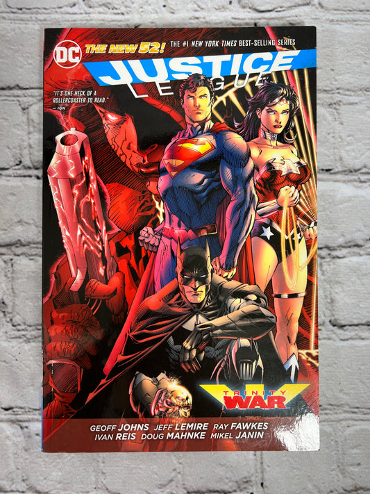 Justice League Trinity War The New 52! [2014 · DC Comics]