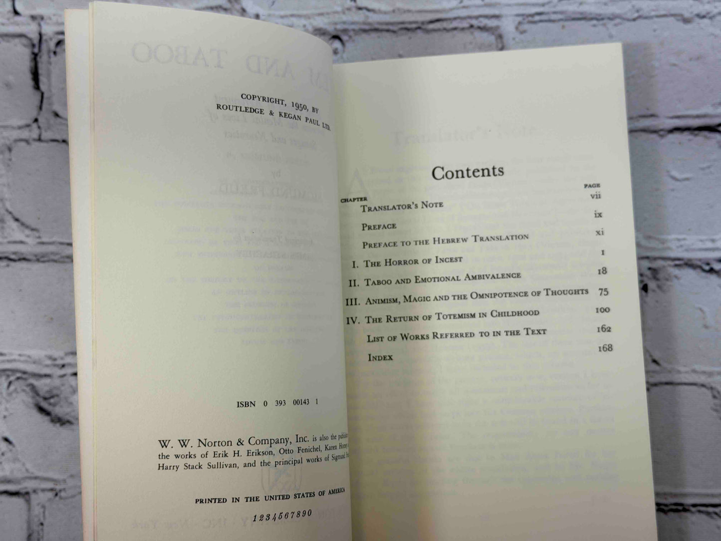 Totem and Taboo (Complete Psychological Works of Sigmund Freud)