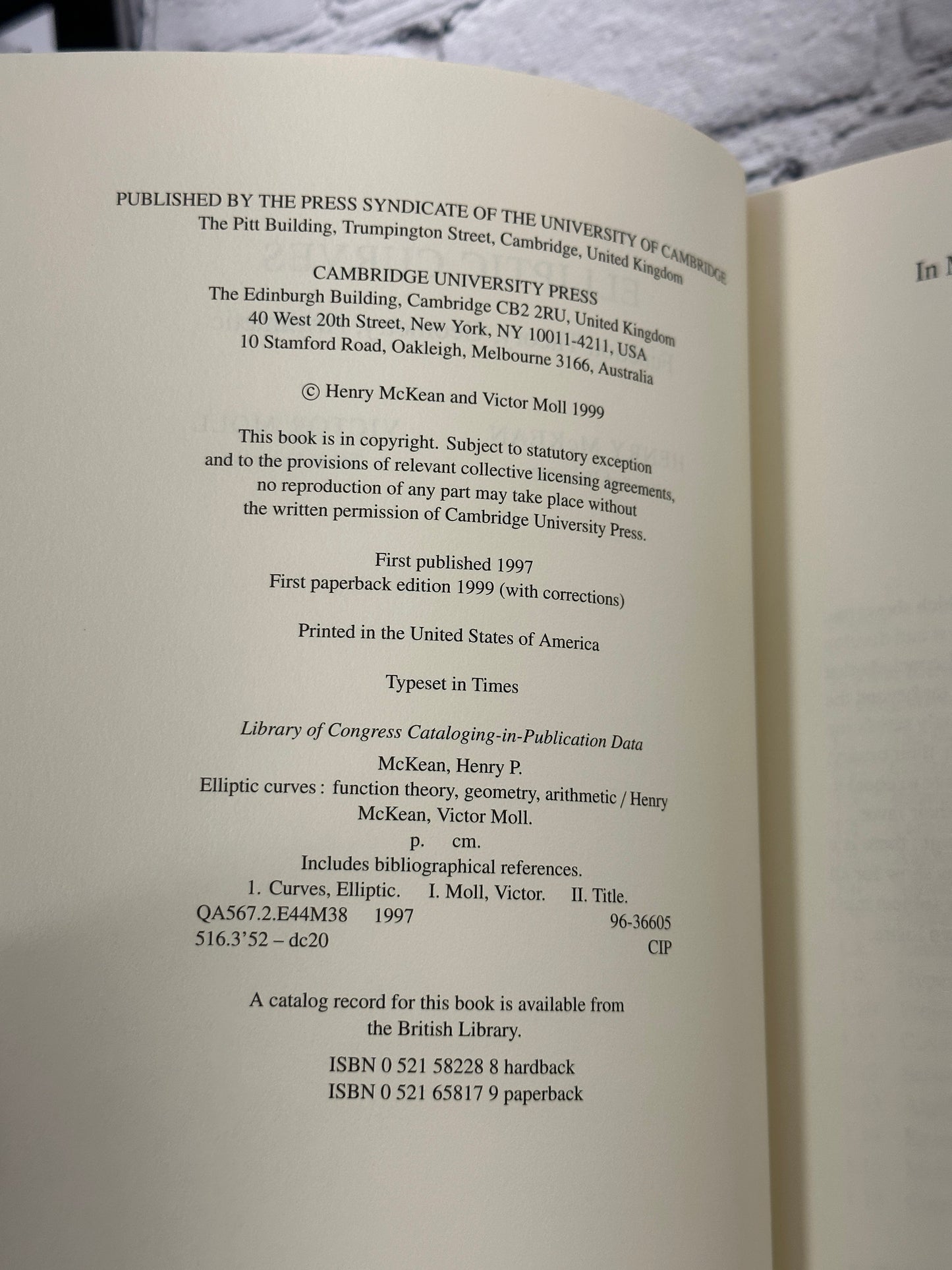 Elliptic Curves: Function Theory, Geometry, Arithmetic by McKean & Moll [1999]