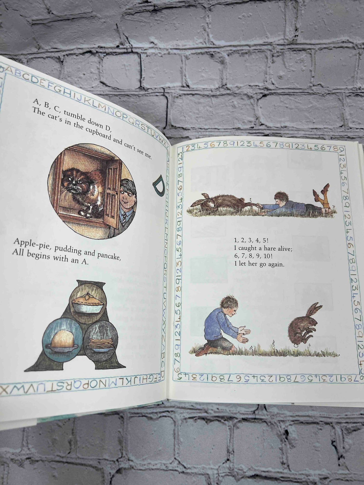 The Helen Oxenbury Nursery Rhyme Book