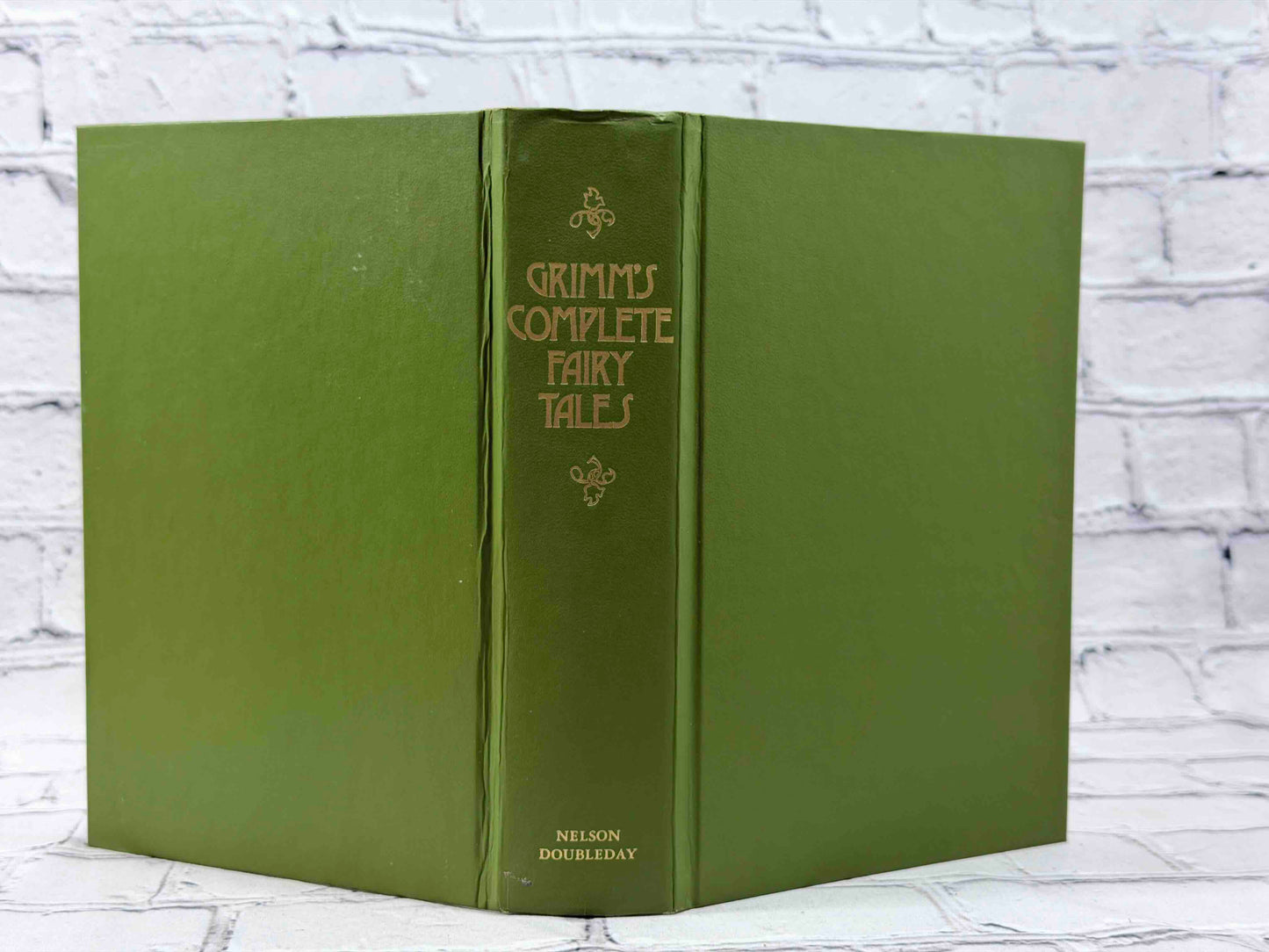 Grimm's Complete Fairy Tales