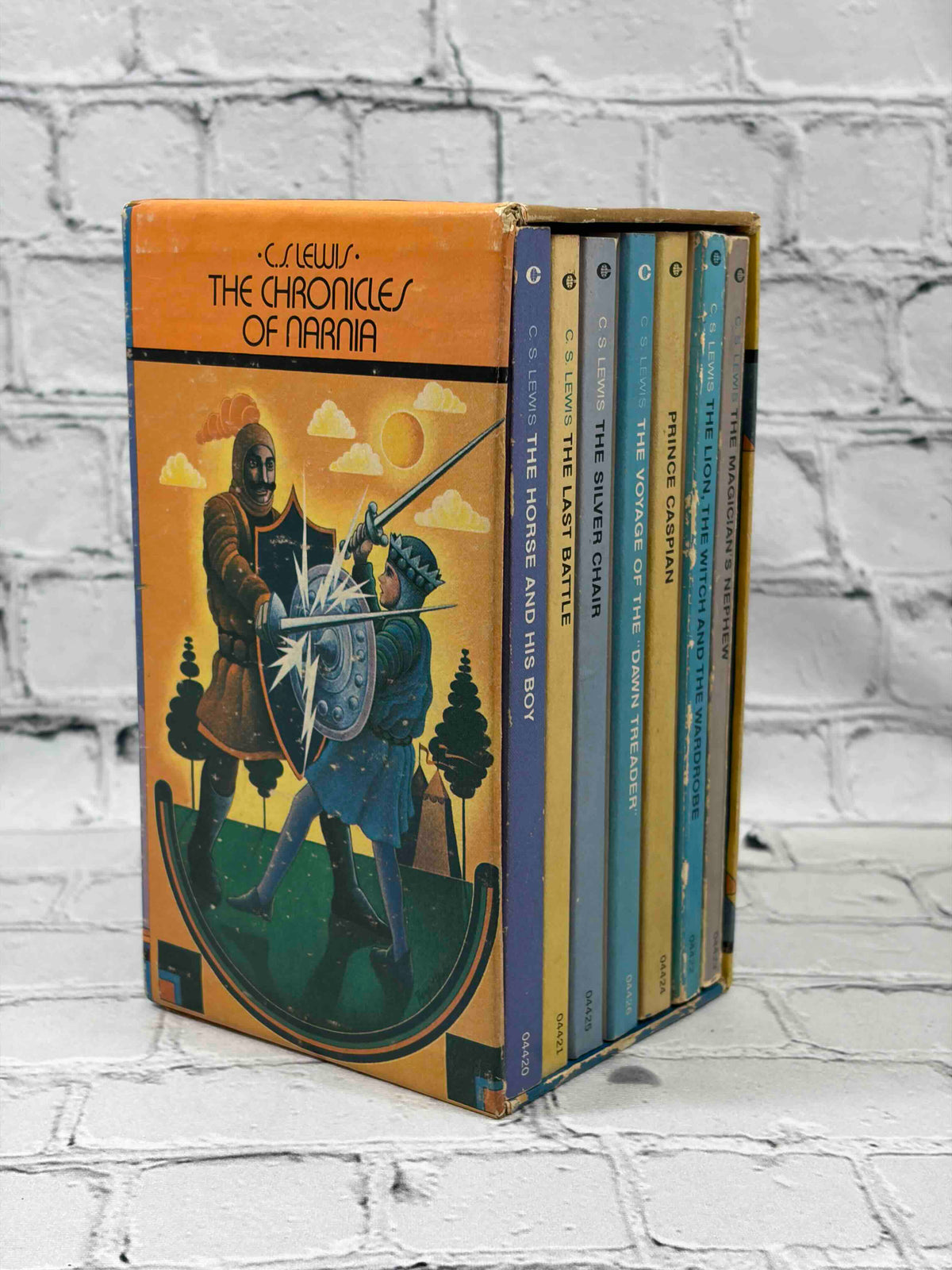 The Chronicles of Narnia (7-Book Box Set)