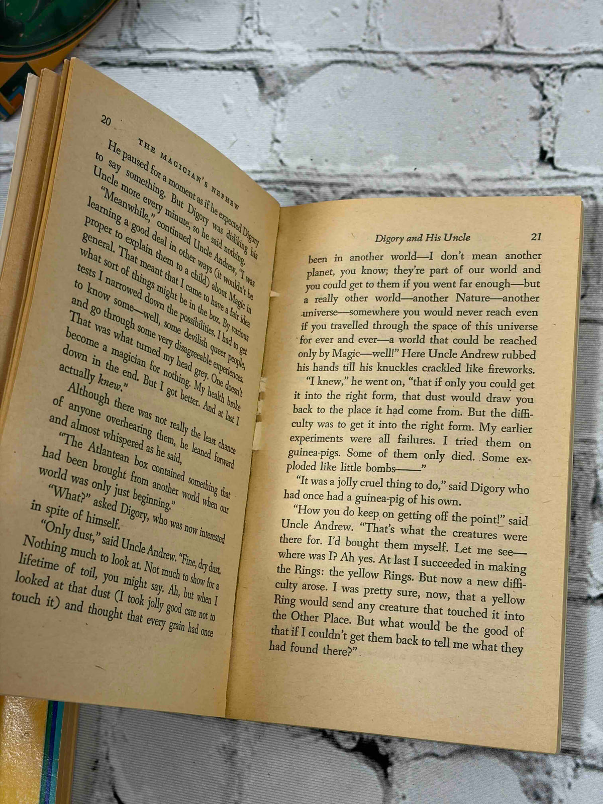 The Chronicles of Narnia (7-Book Box Set)