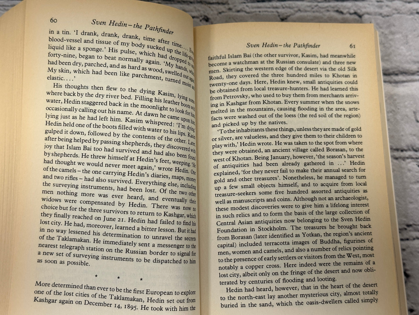 Foreign Devils on the Silk Road: The Search for the...by Peter Hopkirk [1988]