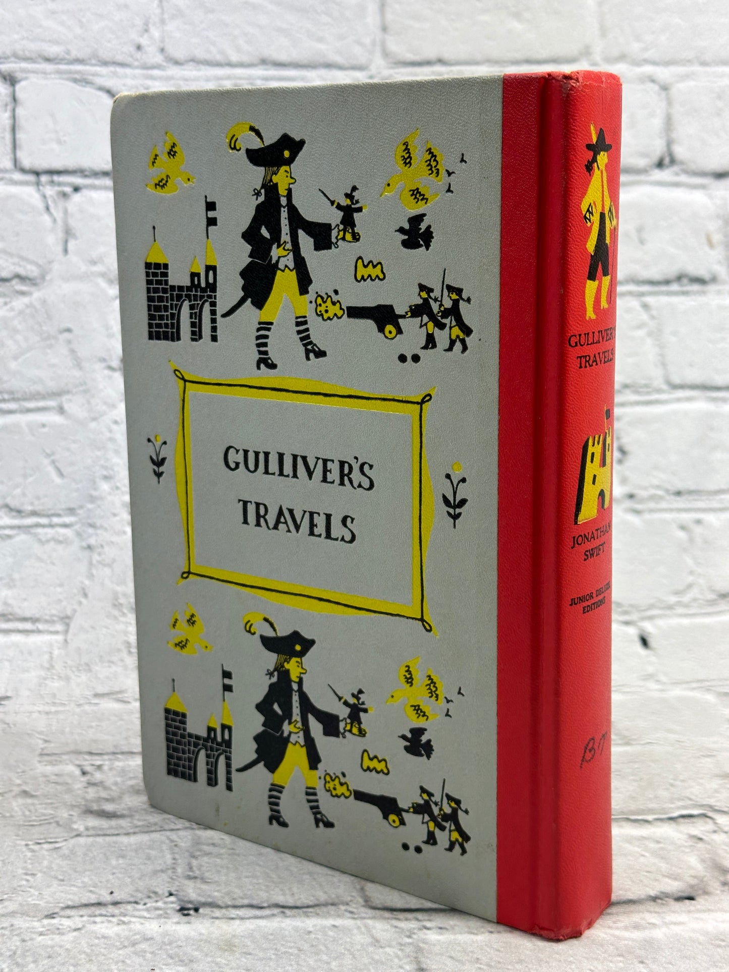 Gulliver's Travels by Jonathan Swift [Illustrated · Junior Deluxe Edition]